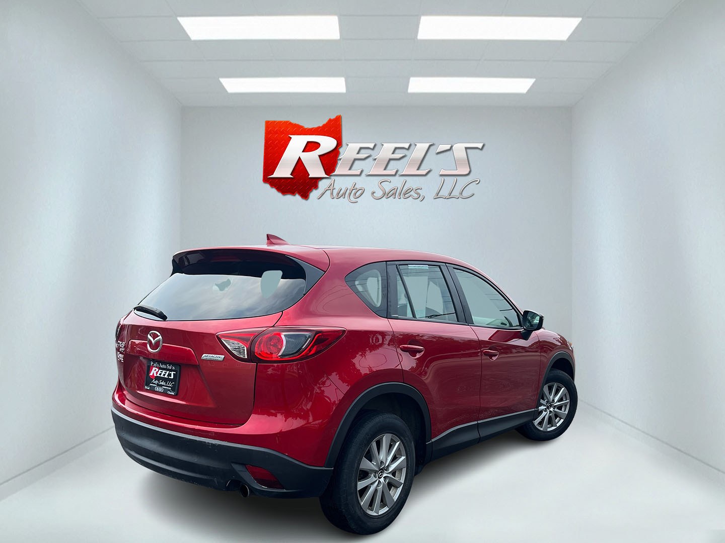 2016 Red /Black Mazda CX-5 Sport AWD (JM3KE4BY8G0) with an 2.5L I4 DOHC 16V engine, Automatic transmission, located at 11115 Chardon Rd. , Chardon, OH, 44024, (440) 214-9705, 41.580246, -81.241943 - 2016 Mazda CX-5 Sport AWD – Efficient Compact SUV with Sporty Handling and Soul Red Style! This 2016 Mazda CX-5 Sport AWD is a fun-to-drive and fuel-efficient compact crossover that offers engaging performance and everyday practicality. Powered by a smooth 2.5L I4 engine paired with a responsive- Photo#6