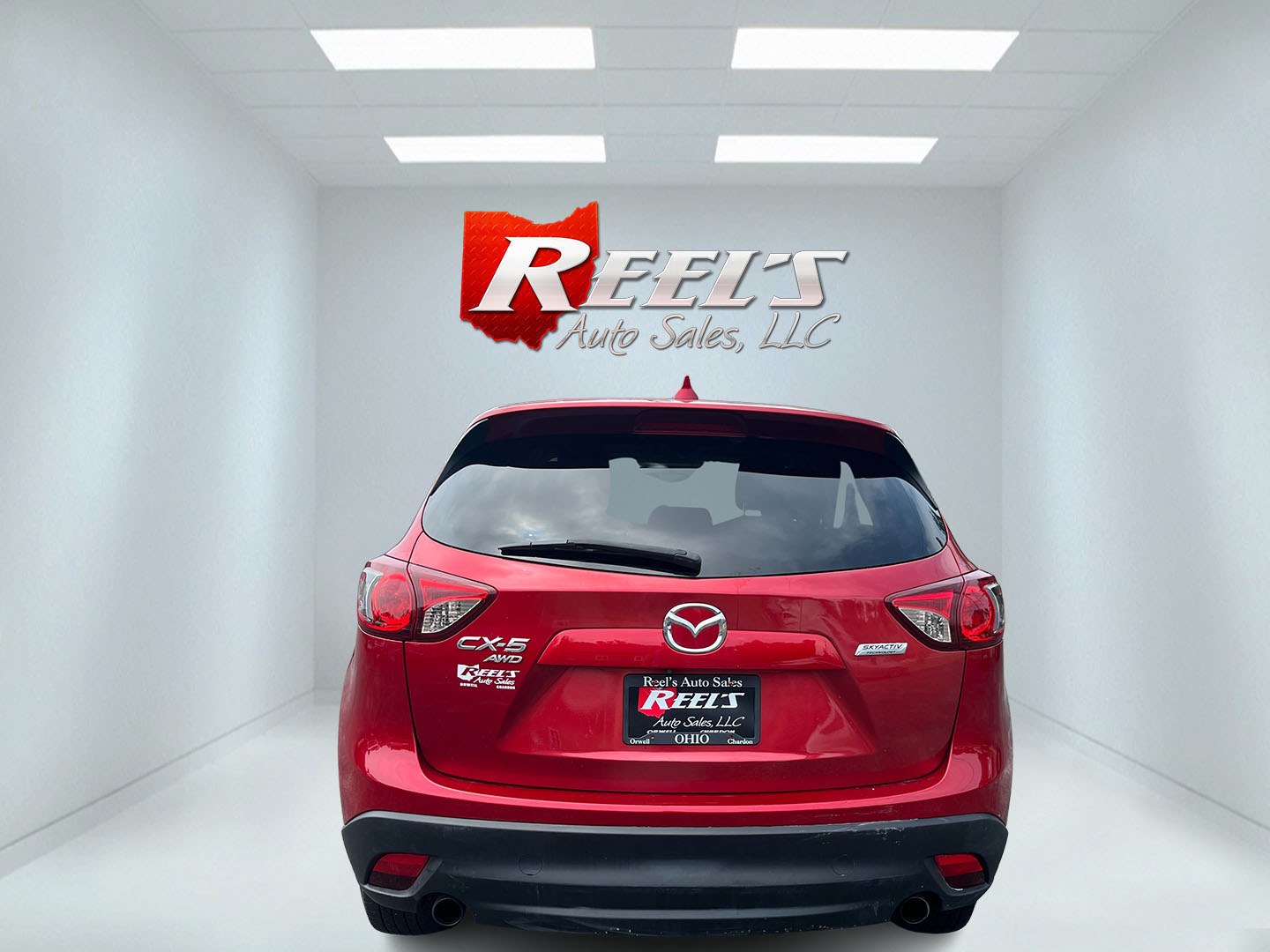 2016 Red /Black Mazda CX-5 Sport AWD (JM3KE4BY8G0) with an 2.5L I4 DOHC 16V engine, Automatic transmission, located at 11115 Chardon Rd. , Chardon, OH, 44024, (440) 214-9705, 41.580246, -81.241943 - 2016 Mazda CX-5 Sport AWD – Efficient Compact SUV with Sporty Handling and Soul Red Style! This 2016 Mazda CX-5 Sport AWD is a fun-to-drive and fuel-efficient compact crossover that offers engaging performance and everyday practicality. Powered by a smooth 2.5L I4 engine paired with a responsive- Photo#8
