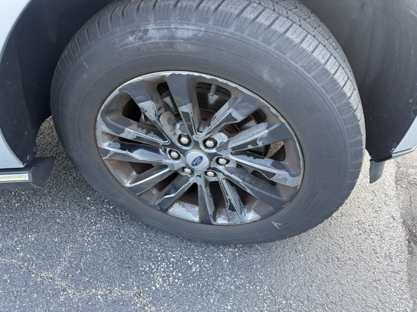2019 Silver /Black Ford Expedition MAX Limited 4WD (1FMJK2AT3KE) with an 3.5L V6 DOHC 24V TWIN TURBO engine, Automatic transmission, located at 547 E. Main St., Orwell, OH, 44076, (440) 437-5893, 41.535435, -80.847855 - 2019 Ford Expedition Max Limited 4WD – Spacious 3-Row Luxury SUV with Twin-Turbo Power and Premium Comfort! This 2019 Ford Expedition Max Limited 4WD is a commanding full-size SUV that offers massive interior space, strong performance, and upscale luxury. Powered by the potent 3.5L Twin-Turbo Eco- Photo#4