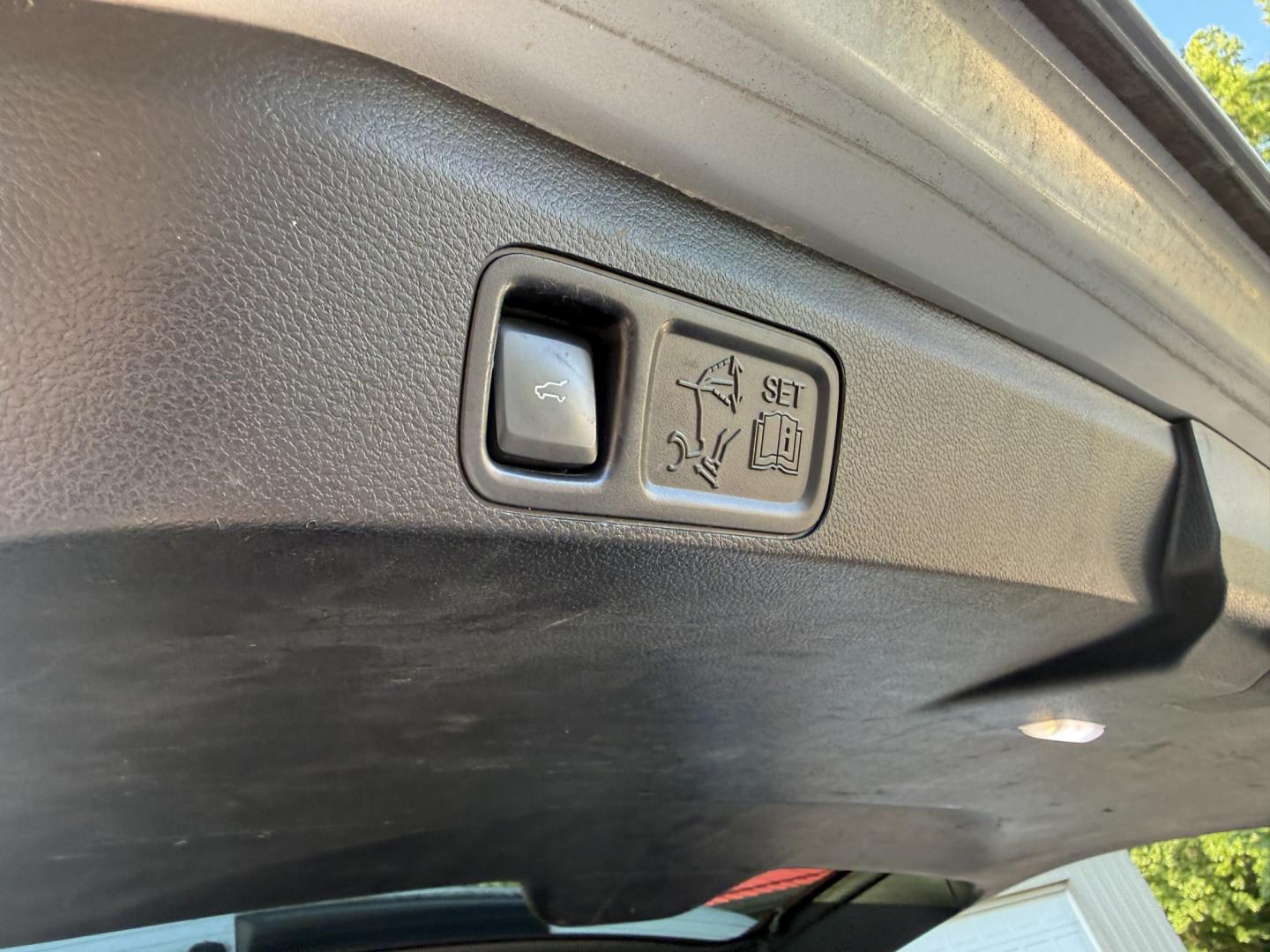 2019 Silver /Black Ford Expedition MAX Limited 4WD (1FMJK2AT3KE) with an 3.5L V6 DOHC 24V TWIN TURBO engine, Automatic transmission, located at 547 E. Main St., Orwell, OH, 44076, (440) 437-5893, 41.535435, -80.847855 - 2019 Ford Expedition Max Limited 4WD – Spacious 3-Row Luxury SUV with Twin-Turbo Power and Premium Comfort! This 2019 Ford Expedition Max Limited 4WD is a commanding full-size SUV that offers massive interior space, strong performance, and upscale luxury. Powered by the potent 3.5L Twin-Turbo Eco- Photo#28