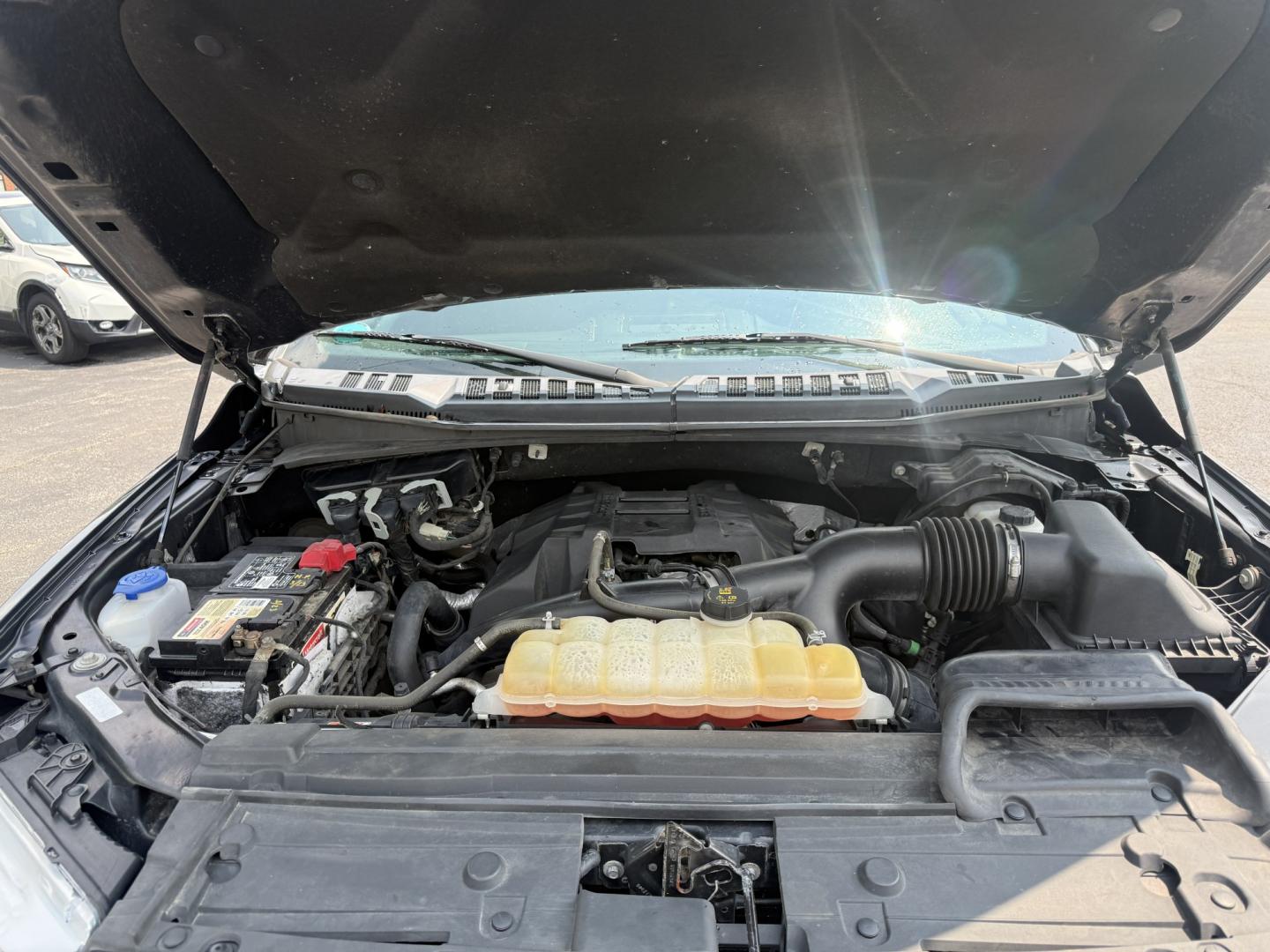 2018 Gray /Black Ford F-150 XLT SuperCrew 5.5-ft. Bed 4WD (1FTEW1EP4JF) with an 2.7L V6 DOHC 24V TWIN TURBO engine, Automatic transmission, located at 547 E. Main St., Orwell, OH, 44076, (440) 437-5893, 41.535435, -80.847855 - 2018 Ford F-150 XLT Crew Cab 4WD – Sporty Twin-Turbo Power with Fresh All-Terrain Tires and Modern Tech! This 2018 Ford F-150 XLT Crew Cab 4WD is a sharp, well-equipped full-size truck that offers strong performance and practical features. Powered by a responsive 2.7L Twin-Turbo EcoBoost V6 engin- Photo#7