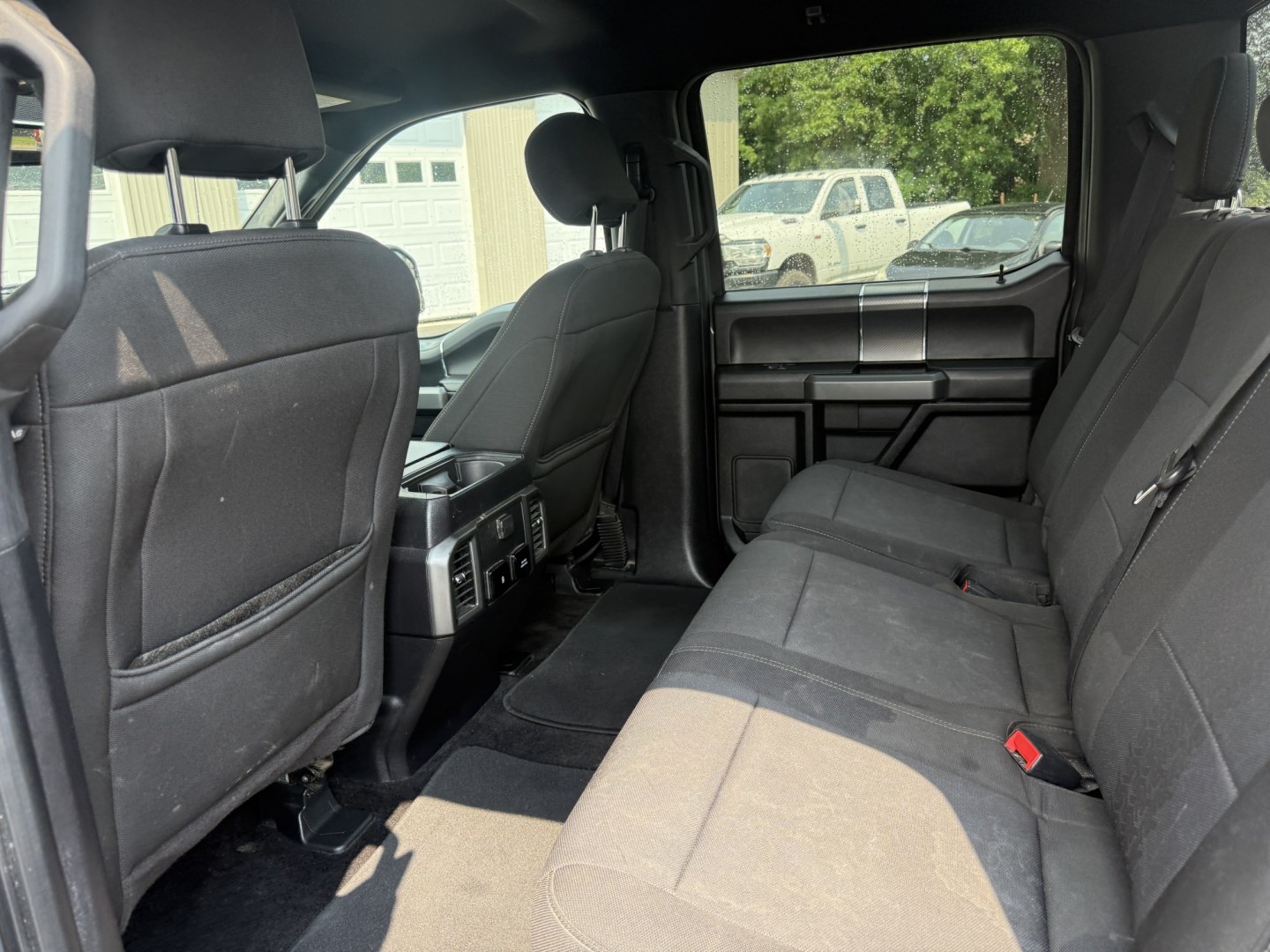 2018 Gray /Black Ford F-150 XLT SuperCrew 5.5-ft. Bed 4WD (1FTEW1EP4JF) with an 2.7L V6 DOHC 24V TWIN TURBO engine, Automatic transmission, located at 547 E. Main St., Orwell, OH, 44076, (440) 437-5893, 41.535435, -80.847855 - 2018 Ford F-150 XLT Crew Cab 4WD – Sporty Twin-Turbo Power with Fresh All-Terrain Tires and Modern Tech! This 2018 Ford F-150 XLT Crew Cab 4WD is a sharp, well-equipped full-size truck that offers strong performance and practical features. Powered by a responsive 2.7L Twin-Turbo EcoBoost V6 engin- Photo#24