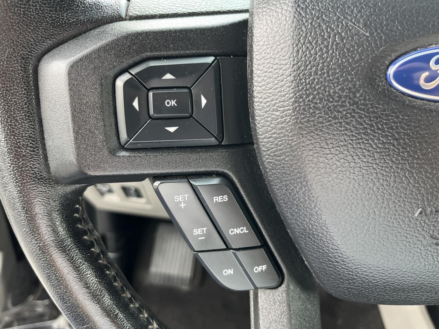 2019 Black /Gray Ford F-150 XLT SuperCrew 5.5-ft. Bed 4WD (1FTEW1EP1KF) with an 2.7L V6 DOHC 24V TWIN TURBO engine, Automatic transmission, located at 11115 Chardon Rd. , Chardon, OH, 44024, (440) 214-9705, 41.580246, -81.241943 - 2019 Ford F-150 XLT Crew Cab 4WD – Sporty Twin-Turbo Power with Towing Capability and Modern Tech! This 2019 Ford F-150 XLT Crew Cab 4WD is a sharp, well-equipped full-size truck that offers strong performance and practical features. Powered by a responsive 2.7L Twin-Turbo EcoBoost V6 engine pair- Photo#21