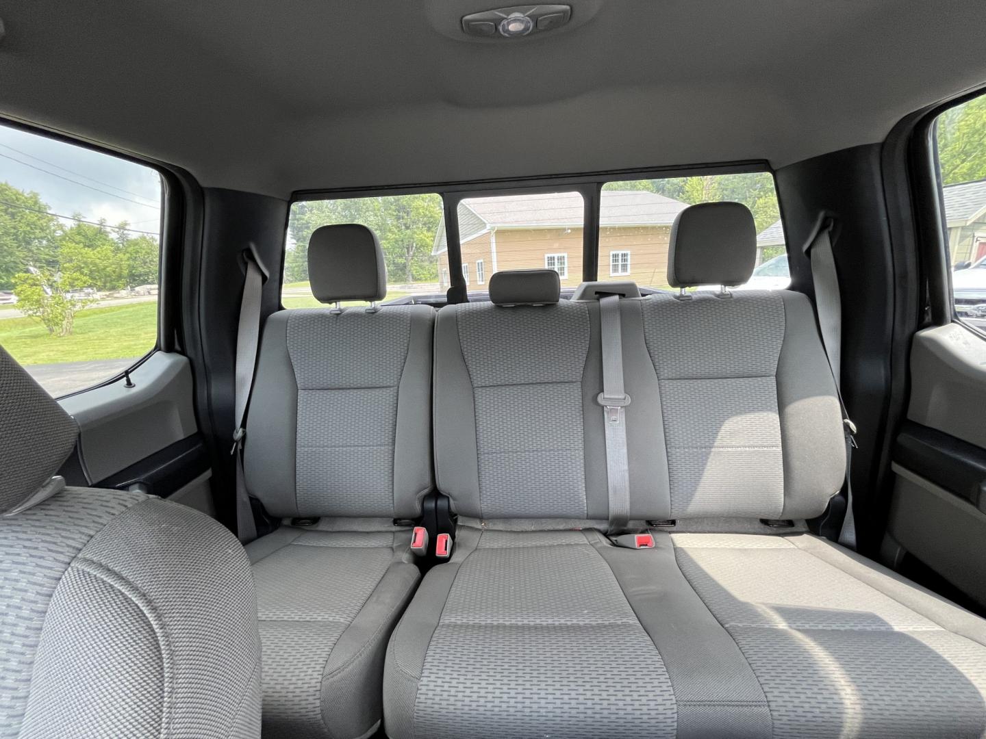 2019 Black /Gray Ford F-150 XLT SuperCrew 5.5-ft. Bed 4WD (1FTEW1EP1KF) with an 2.7L V6 DOHC 24V TWIN TURBO engine, Automatic transmission, located at 11115 Chardon Rd. , Chardon, OH, 44024, (440) 214-9705, 41.580246, -81.241943 - 2019 Ford F-150 XLT Crew Cab 4WD – Sporty Twin-Turbo Power with Towing Capability and Modern Tech! This 2019 Ford F-150 XLT Crew Cab 4WD is a sharp, well-equipped full-size truck that offers strong performance and practical features. Powered by a responsive 2.7L Twin-Turbo EcoBoost V6 engine pair- Photo#28
