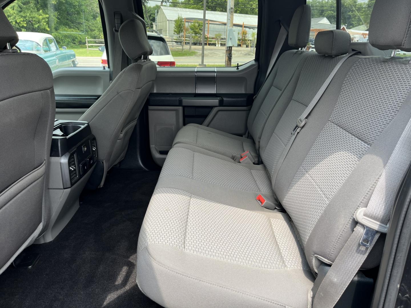 2019 Black /Gray Ford F-150 XLT SuperCrew 5.5-ft. Bed 4WD (1FTEW1EP1KF) with an 2.7L V6 DOHC 24V TWIN TURBO engine, Automatic transmission, located at 11115 Chardon Rd. , Chardon, OH, 44024, (440) 214-9705, 41.580246, -81.241943 - 2019 Ford F-150 XLT Crew Cab 4WD – Sporty Twin-Turbo Power with Towing Capability and Modern Tech! This 2019 Ford F-150 XLT Crew Cab 4WD is a sharp, well-equipped full-size truck that offers strong performance and practical features. Powered by a responsive 2.7L Twin-Turbo EcoBoost V6 engine pair- Photo#30