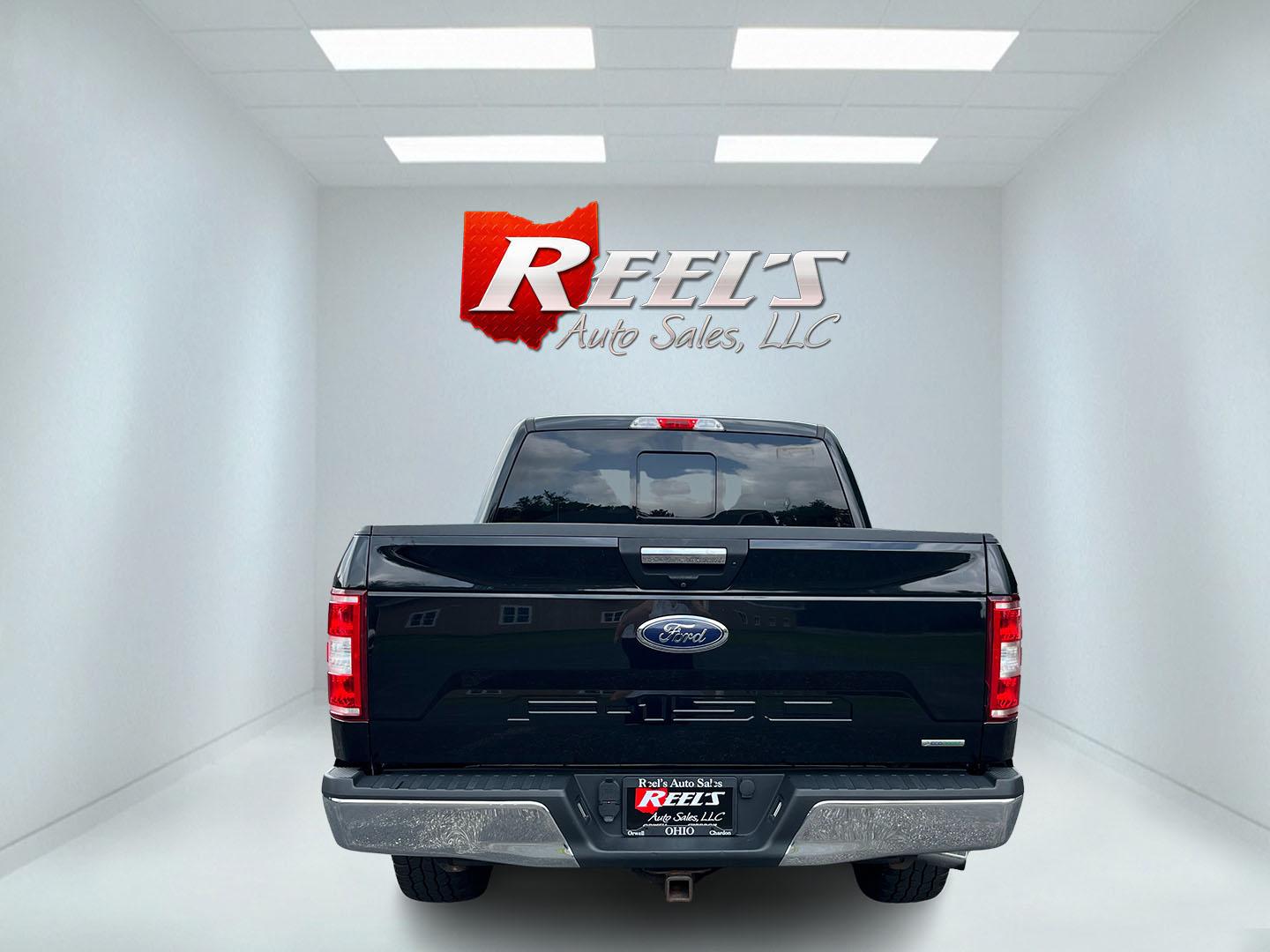2019 Black /Gray Ford F-150 XLT SuperCrew 5.5-ft. Bed 4WD (1FTEW1EP1KF) with an 2.7L V6 DOHC 24V TWIN TURBO engine, Automatic transmission, located at 11115 Chardon Rd. , Chardon, OH, 44024, (440) 214-9705, 41.580246, -81.241943 - 2019 Ford F-150 XLT Crew Cab 4WD – Sporty Twin-Turbo Power with Towing Capability and Modern Tech! This 2019 Ford F-150 XLT Crew Cab 4WD is a sharp, well-equipped full-size truck that offers strong performance and practical features. Powered by a responsive 2.7L Twin-Turbo EcoBoost V6 engine pair- Photo#9
