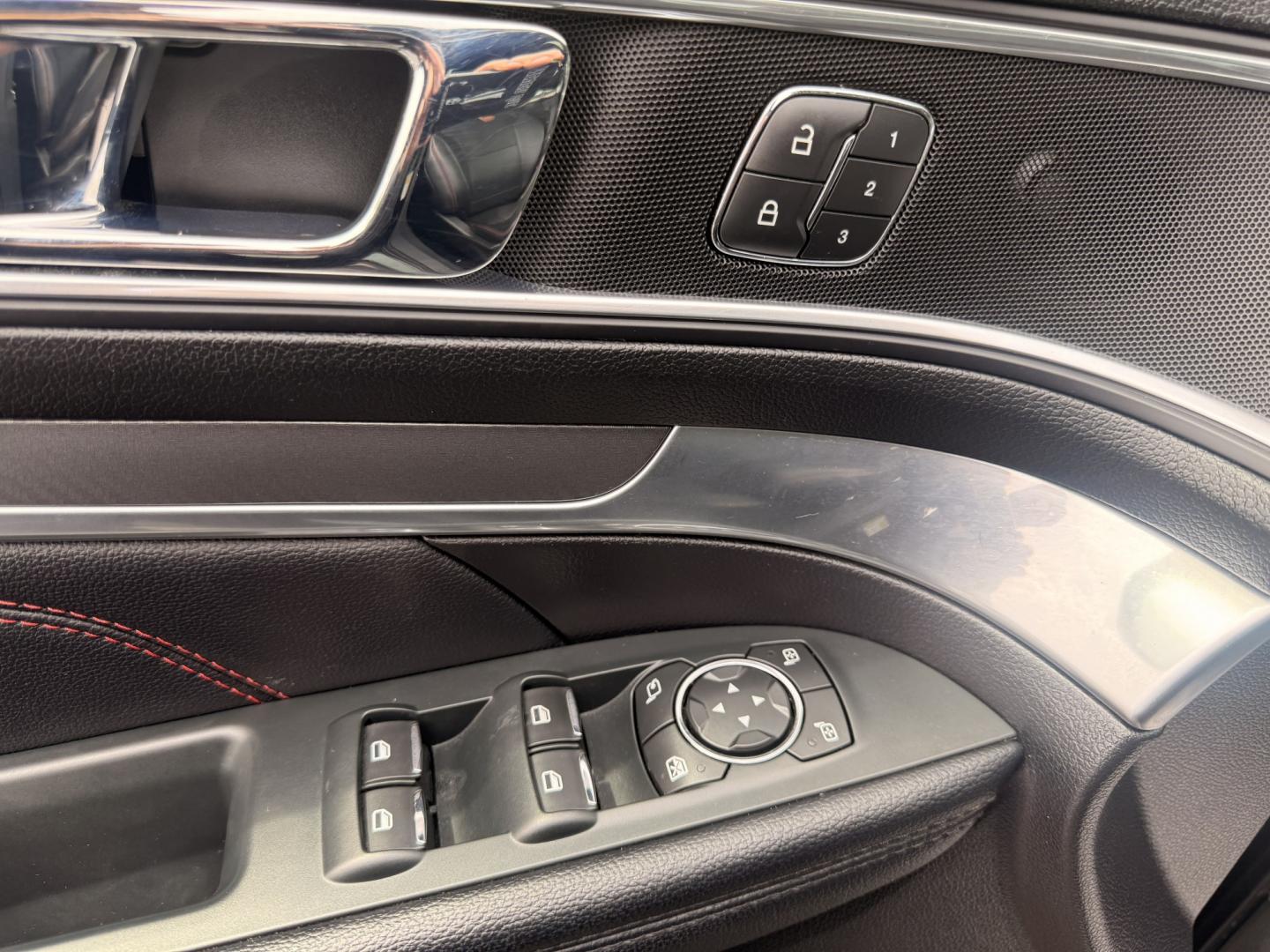 2019 Black /Black Ford Explorer Sport 4WD (1FM5K8GT5KG) with an 3.5L V6 DOHC 24V TWIN TURBO engine, Automatic transmission, located at 547 E. Main St., Orwell, OH, 44076, (440) 437-5893, 41.535435, -80.847855 - 2019 Ford Explorer Sport 4WD – Performance-Oriented 3-Row SUV with Twin-Turbo Power and Premium Features! This 2019 Ford Explorer Sport 4WD is a sporty and capable 3-row SUV that offers strong performance and upscale comfort. Powered by a potent 3.5L Twin-Turbo EcoBoost V6 engine paired with a sm- Photo#7