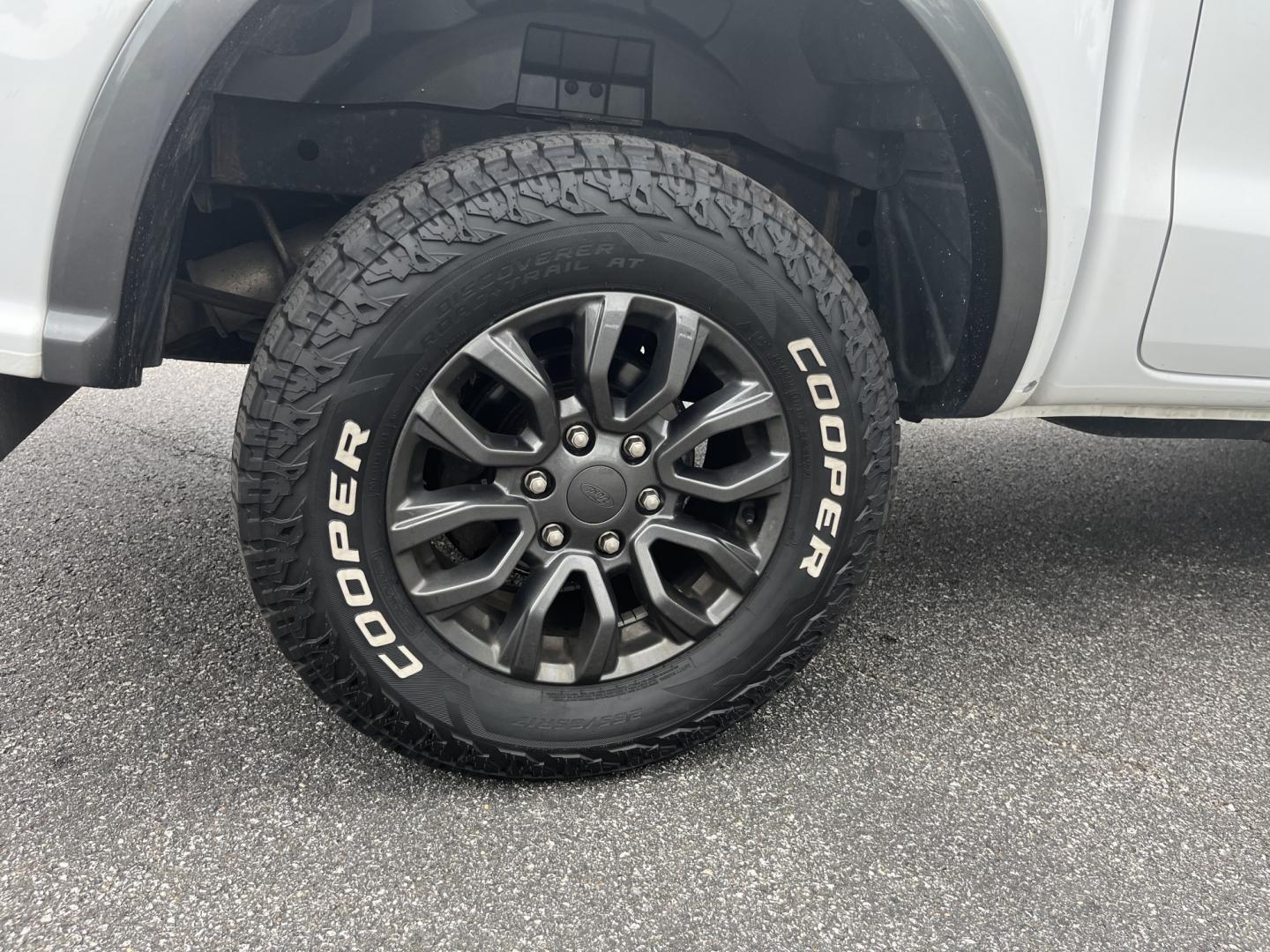 2019 White /Black Ford Ranger XLT SuperCrew 4WD (1FTER4FH5KL) with an 2.3L I4 DOHC 16V Turbo engine, Automatic transmission, located at 11115 Chardon Rd. , Chardon, OH, 44024, (440) 214-9705, 41.580246, -81.241943 - 2019 Ford Ranger XLT Crew Cab 4WD – Sporty Turbo Pickup with Off-Road Capability and Modern Safety! This 2019 Ford Ranger XLT Crew Cab 4WD is a capable and well-equipped midsize truck that offers strong performance and modern features. Powered by a responsive 2.3L Turbocharged EcoBoost I4 engine- Photo#7