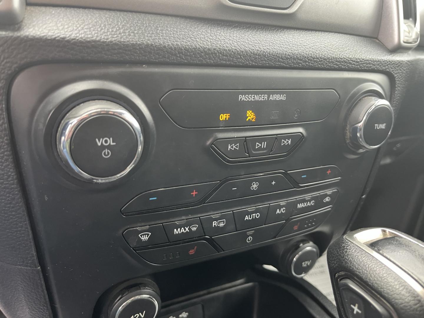 2019 White /Black Ford Ranger XLT SuperCrew 4WD (1FTER4FH5KL) with an 2.3L I4 DOHC 16V Turbo engine, Automatic transmission, located at 11115 Chardon Rd. , Chardon, OH, 44024, (440) 214-9705, 41.580246, -81.241943 - 2019 Ford Ranger XLT Crew Cab 4WD – Sporty Turbo Pickup with Off-Road Capability and Modern Safety! This 2019 Ford Ranger XLT Crew Cab 4WD is a capable and well-equipped midsize truck that offers strong performance and modern features. Powered by a responsive 2.3L Turbocharged EcoBoost I4 engine- Photo#25