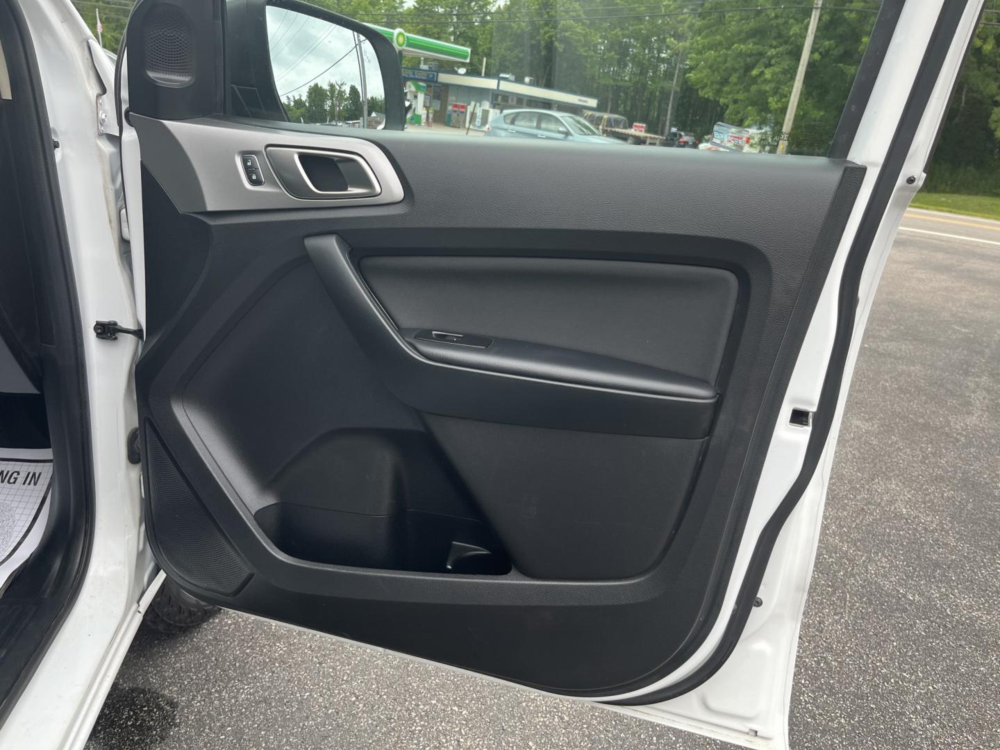 2019 White /Black Ford Ranger XLT SuperCrew 4WD (1FTER4FH5KL) with an 2.3L I4 DOHC 16V Turbo engine, Automatic transmission, located at 11115 Chardon Rd. , Chardon, OH, 44024, (440) 214-9705, 41.580246, -81.241943 - 2019 Ford Ranger XLT Crew Cab 4WD – Sporty Turbo Pickup with Off-Road Capability and Modern Safety! This 2019 Ford Ranger XLT Crew Cab 4WD is a capable and well-equipped midsize truck that offers strong performance and modern features. Powered by a responsive 2.3L Turbocharged EcoBoost I4 engine- Photo#33
