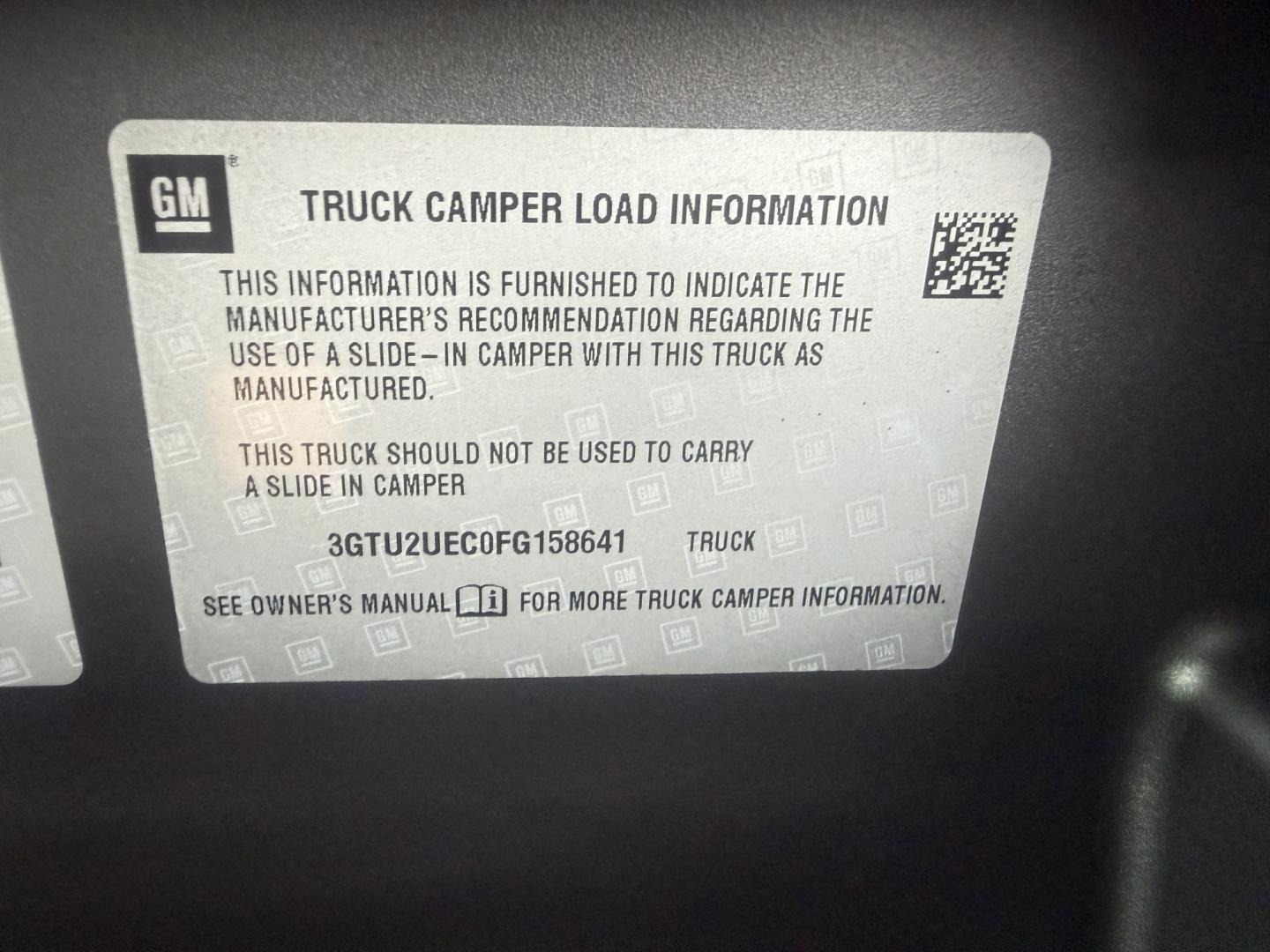 2015 White /Black GMC Sierra 1500 SLE Crew Cab Short Box 4WD (3GTU2UEC0FG) with an 5.3L V8 OHV 16V FFV engine, 6-Speed Automatic transmission, located at 547 E. Main St., Orwell, OH, 44076, (440) 437-5893, 41.535435, -80.847855 - 2015 GMC Sierra 1500 SLE Crew Cab 4WD – Strong V8 Power with Towing Capability and All-Terrain Package! This 2015 GMC Sierra 1500 SLE Crew Cab 4WD is a capable and well-equipped full-size truck that’s ready for work or weekend adventures. Powered by a strong 5.3L EcoTec3 V8 engine with flex fue- Photo#43