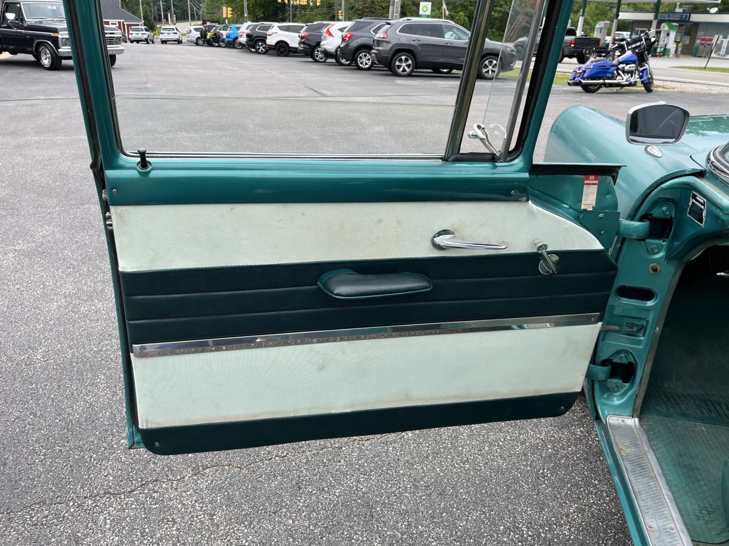 1955 Green /Green Mecury Custom Sedan (55WA49015M) , Automatc transmission, located at 11115 Chardon Rd. , Chardon, OH, 44024, (440) 214-9705, 41.580246, -81.241943- Photo#10