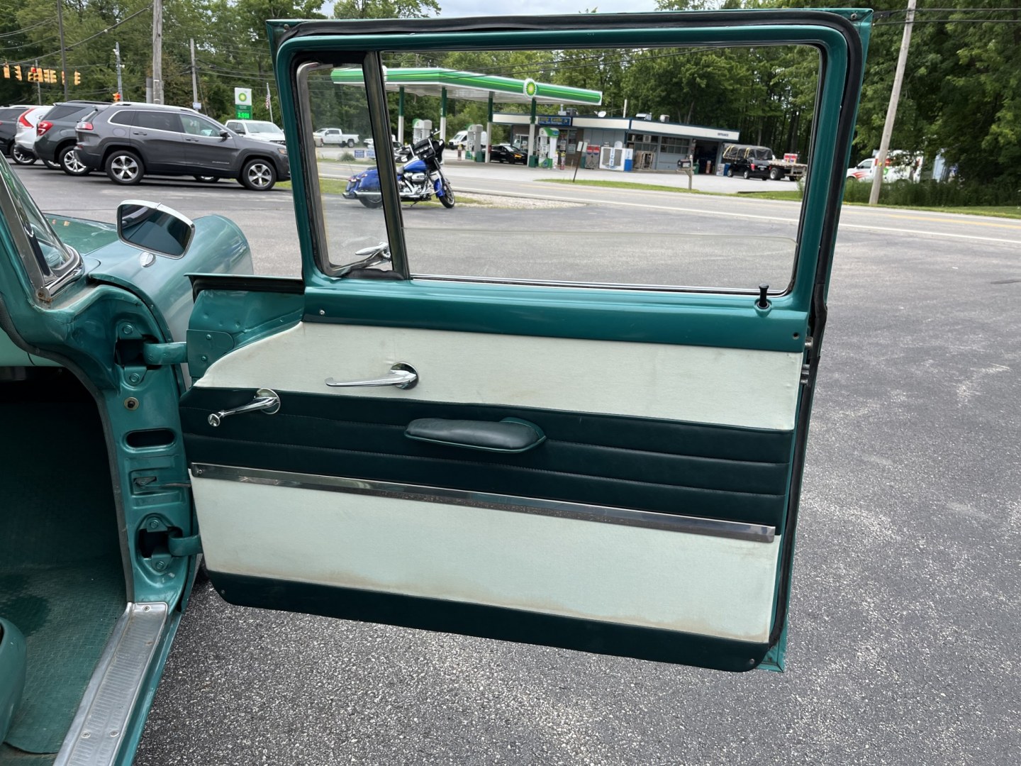 1955 Green /Green Mecury Custom Sedan (55WA49015M) , Automatc transmission, located at 11115 Chardon Rd. , Chardon, OH, 44024, (440) 214-9705, 41.580246, -81.241943- Photo#19