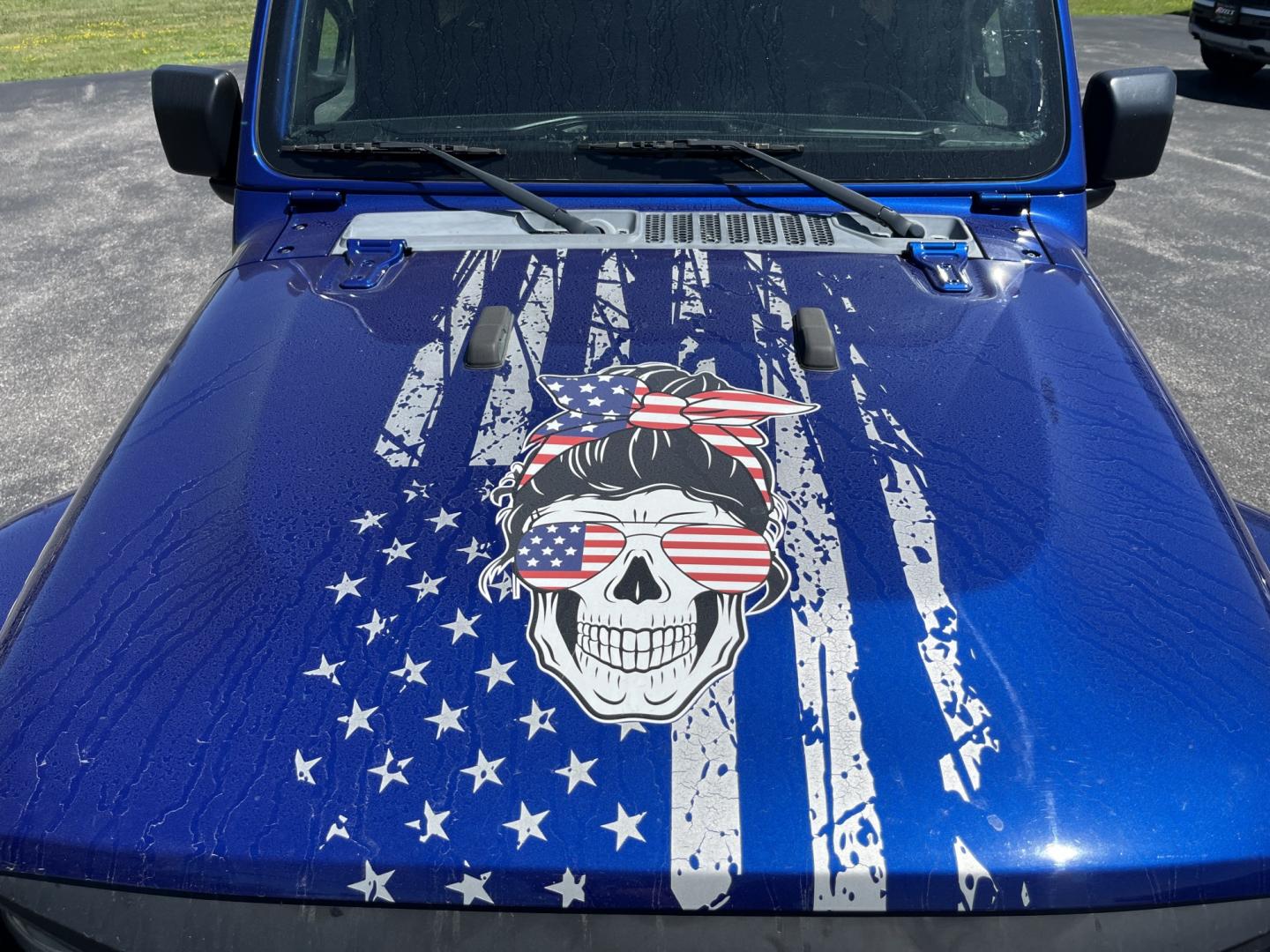 2018 Blue /Black Jeep Wrangler JL Unlimited Sahara (1C4HJXEGXJW) with an 3.6L V6 DOHC 24V engine, Automatic transmission, located at 547 E. Main St., Orwell, OH, 44076, (440) 437-5893, 41.535435, -80.847855 - 2018 Jeep Wrangler Unlimited Sahara 4WD – Iconic Off-Roader with Fresh All-Terrain Tires and Modern Features! This 2018 Jeep Wrangler Unlimited Sahara is a clean and capable 4-door that’s ready for trails or daily driving. Powered by the reliable 3.6L Pentastar V6 engine paired with a smooth 8-- Photo#14