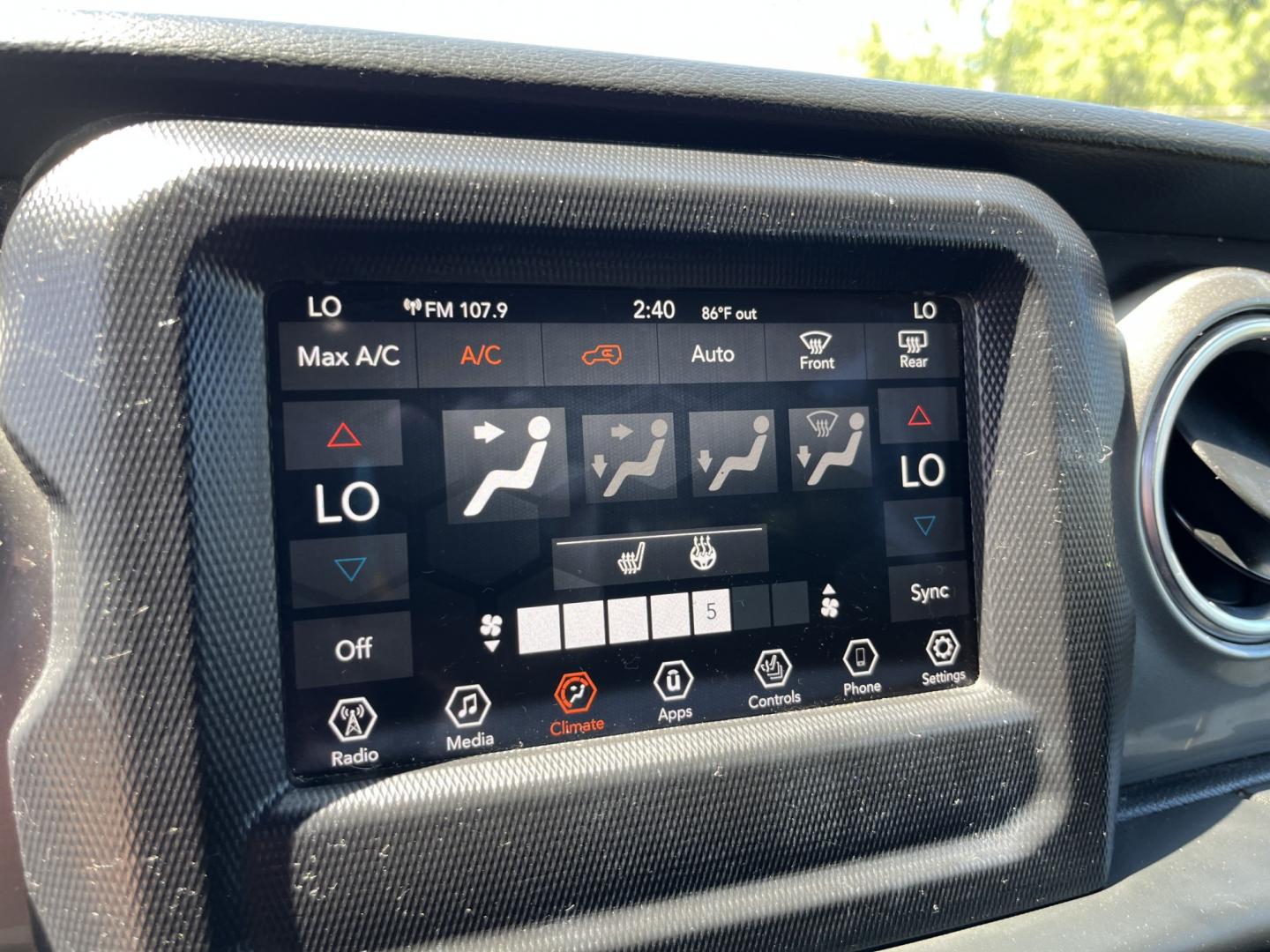 2018 Blue /Black Jeep Wrangler JL Unlimited Sahara (1C4HJXEGXJW) with an 3.6L V6 DOHC 24V engine, Automatic transmission, located at 547 E. Main St., Orwell, OH, 44076, (440) 437-5893, 41.535435, -80.847855 - 2018 Jeep Wrangler Unlimited Sahara 4WD – Iconic Off-Roader with Fresh All-Terrain Tires and Modern Features! This 2018 Jeep Wrangler Unlimited Sahara is a clean and capable 4-door that’s ready for trails or daily driving. Powered by the reliable 3.6L Pentastar V6 engine paired with a smooth 8-- Photo#25
