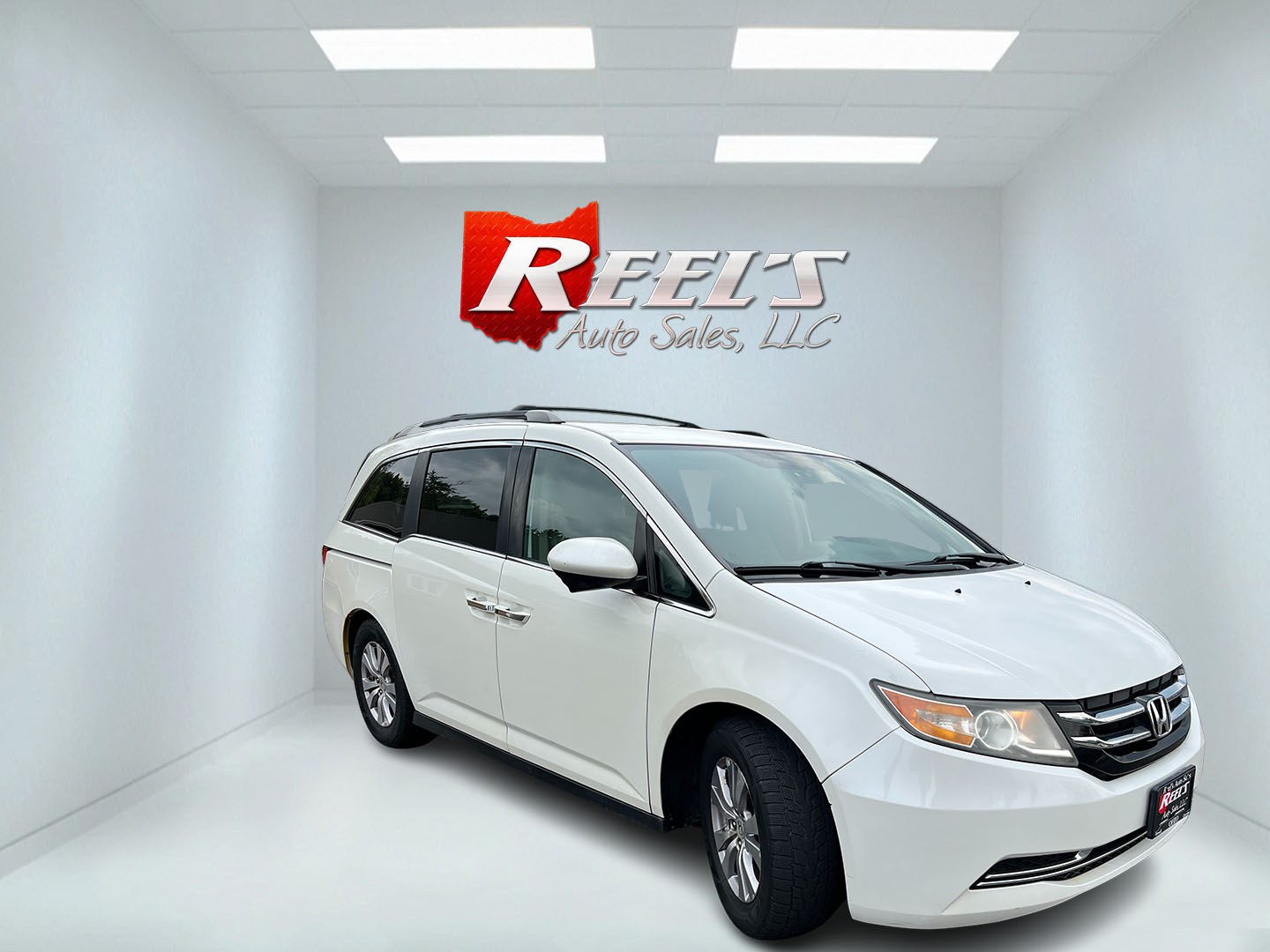 2016 White /Gray Honda Odyssey EX (5FNRL5H49GB) with an 3.5L V6 SOHC 24V engine, Automatic transmission, located at 11115 Chardon Rd. , Chardon, OH, 44024, (440) 214-9705, 41.580246, -81.241943 - 2016 Honda Odyssey EX – Spacious Family Minivan with Reliable V6 Power and Modern Features! This 2016 Honda Odyssey EX is a practical and family-friendly minivan that offers generous space and dependable performance. Powered by a smooth 3.5L V6 engine paired with a responsive 6-speed automatic tr- Photo#2