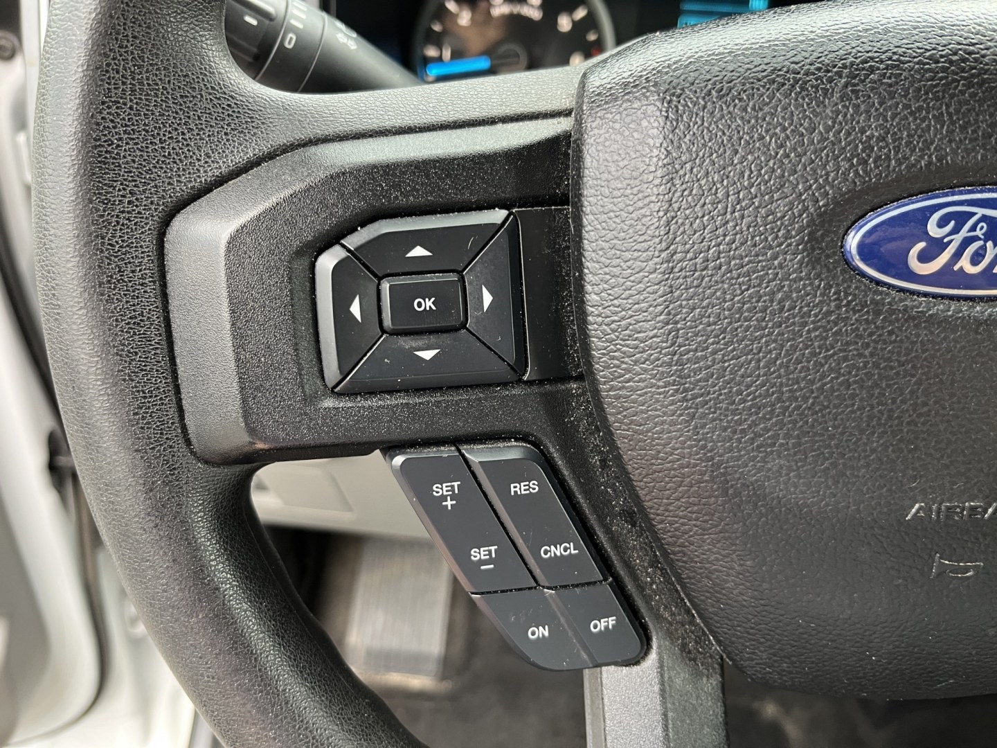 2017 White /Gray Ford F-150 XLT SuperCrew 5.5-ft. Bed 4WD (1FTEW1E80HF) with an 3.5L DOHC V6 engine, Automatic transmission, located at 11115 Chardon Rd. , Chardon, OH, 44024, (440) 214-9705, 41.580246, -81.241943 - 2017 Ford F-150 XLT Crew Cab 4WD – Reliable V6 Power with Towing Capability and Extended Range! This 2017 Ford F-150 XLT Crew Cab 4WD is a solid, well-equipped full-size truck that offers dependable performance and practical features. Powered by a capable 3.5L V6 engine with flex fuel capability- Photo#19