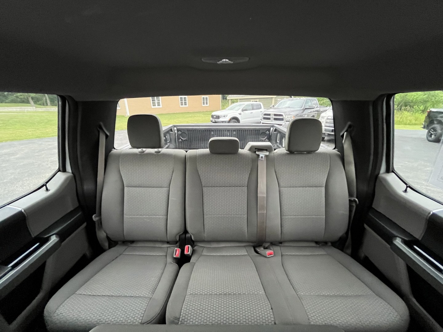 2017 White /Gray Ford F-150 XLT SuperCrew 5.5-ft. Bed 4WD (1FTEW1E80HF) with an 3.5L DOHC V6 engine, Automatic transmission, located at 11115 Chardon Rd. , Chardon, OH, 44024, (440) 214-9705, 41.580246, -81.241943 - 2017 Ford F-150 XLT Crew Cab 4WD – Reliable V6 Power with Towing Capability and Extended Range! This 2017 Ford F-150 XLT Crew Cab 4WD is a solid, well-equipped full-size truck that offers dependable performance and practical features. Powered by a capable 3.5L V6 engine with flex fuel capability- Photo#26