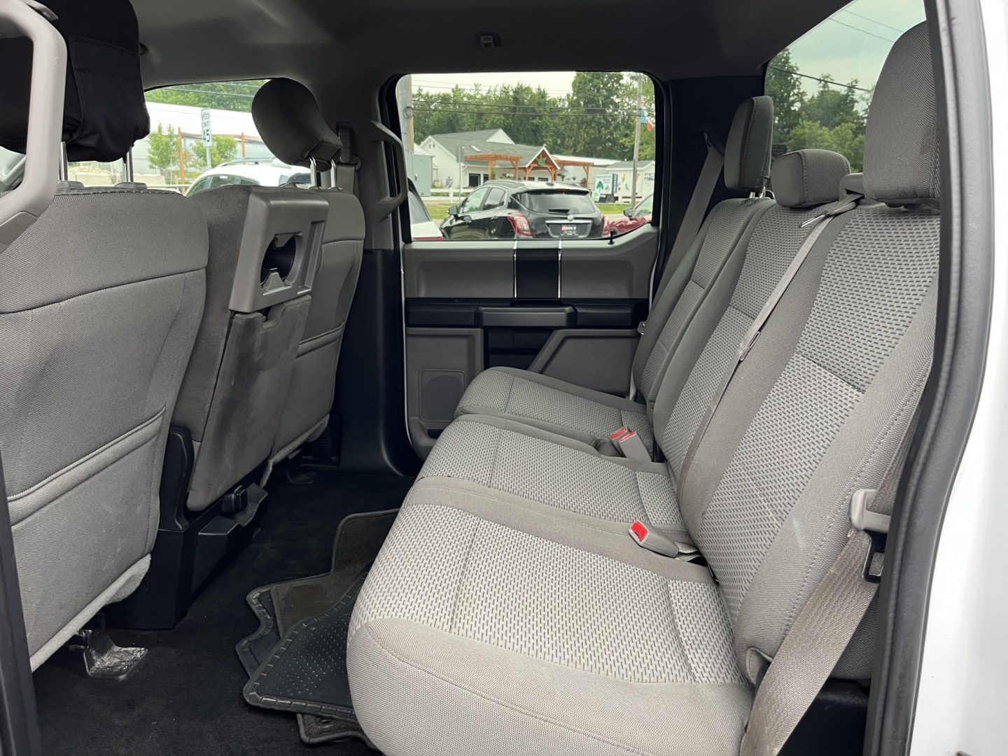 2017 White /Gray Ford F-150 XLT SuperCrew 5.5-ft. Bed 4WD (1FTEW1E80HF) with an 3.5L DOHC V6 engine, Automatic transmission, located at 11115 Chardon Rd. , Chardon, OH, 44024, (440) 214-9705, 41.580246, -81.241943 - 2017 Ford F-150 XLT Crew Cab 4WD – Reliable V6 Power with Towing Capability and Extended Range! This 2017 Ford F-150 XLT Crew Cab 4WD is a solid, well-equipped full-size truck that offers dependable performance and practical features. Powered by a capable 3.5L V6 engine with flex fuel capability- Photo#28