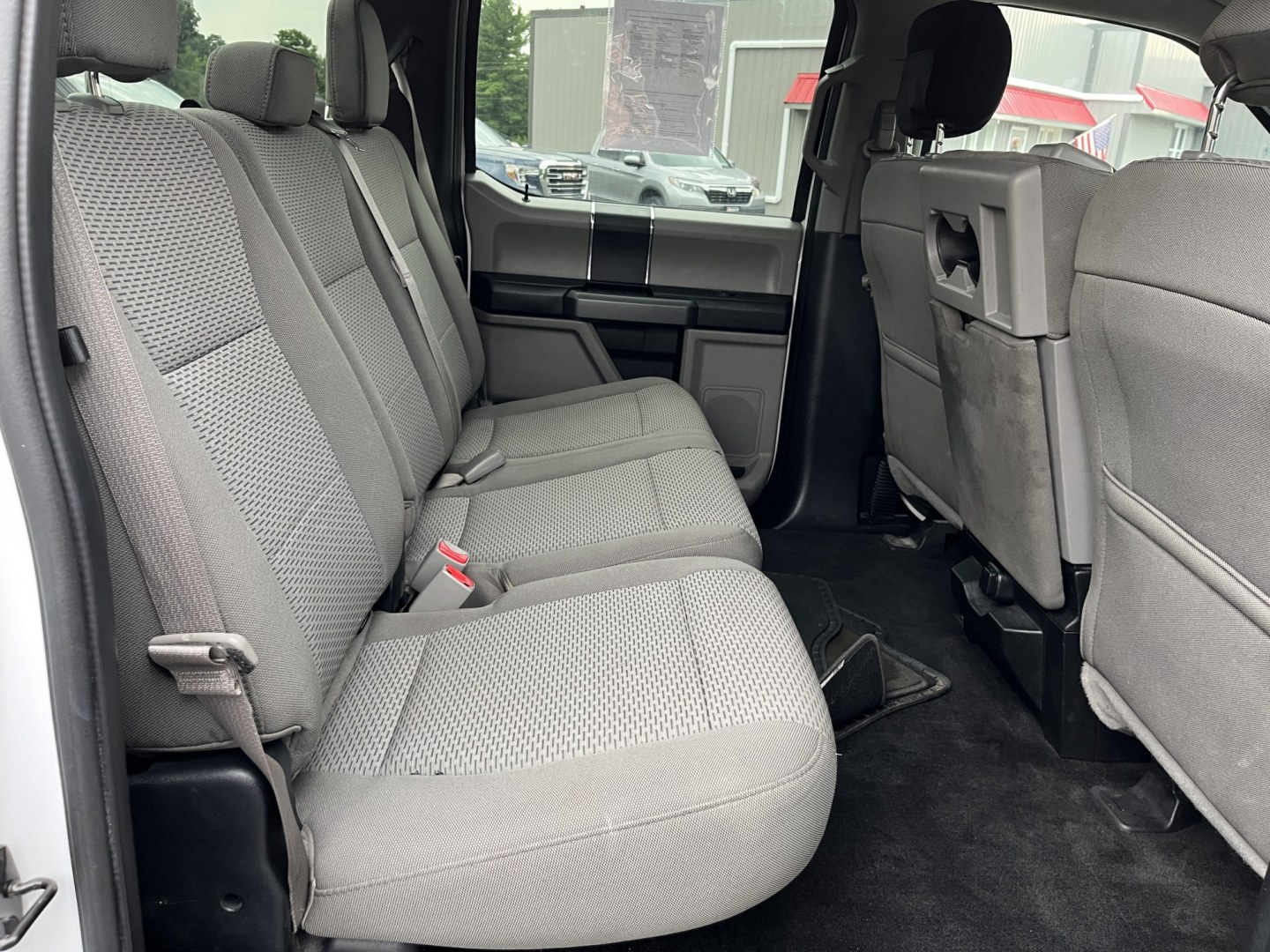 2017 White /Gray Ford F-150 XLT SuperCrew 5.5-ft. Bed 4WD (1FTEW1E80HF) with an 3.5L DOHC V6 engine, Automatic transmission, located at 11115 Chardon Rd. , Chardon, OH, 44024, (440) 214-9705, 41.580246, -81.241943 - 2017 Ford F-150 XLT Crew Cab 4WD – Reliable V6 Power with Towing Capability and Extended Range! This 2017 Ford F-150 XLT Crew Cab 4WD is a solid, well-equipped full-size truck that offers dependable performance and practical features. Powered by a capable 3.5L V6 engine with flex fuel capability- Photo#30