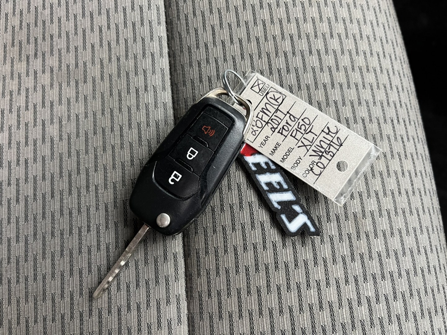 2017 White /Gray Ford F-150 XLT SuperCrew 5.5-ft. Bed 4WD (1FTEW1E80HF) with an 3.5L DOHC V6 engine, Automatic transmission, located at 11115 Chardon Rd. , Chardon, OH, 44024, (440) 214-9705, 41.580246, -81.241943 - 2017 Ford F-150 XLT Crew Cab 4WD – Reliable V6 Power with Towing Capability and Extended Range! This 2017 Ford F-150 XLT Crew Cab 4WD is a solid, well-equipped full-size truck that offers dependable performance and practical features. Powered by a capable 3.5L V6 engine with flex fuel capability- Photo#33