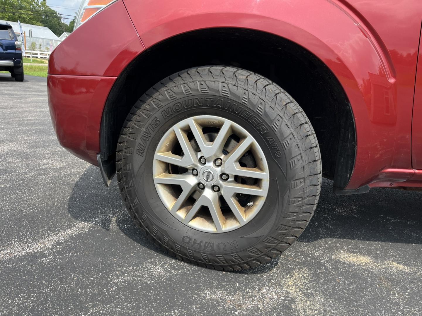 2016 Red /Gray Nissan Frontier SV Crew Cab 5AT 4WD (1N6AD0EV3GN) with an 4.0L V6 DOHC 24V engine, Automatic transmission, located at 11115 Chardon Rd. , Chardon, OH, 44024, (440) 214-9705, 41.580246, -81.241943 - 2016 Nissan Frontier SV Crew Cab 4WD – Reliable Midsize Truck with Strong V6 Power and Towing Capability! This 2016 Nissan Frontier SV Crew Cab 4WD is a tough, practical midsize truck that’s ready for work or weekend adventures. Powered by a proven 4.0L V6 engine producing 261 HP and 281 lb-ft- Photo#13