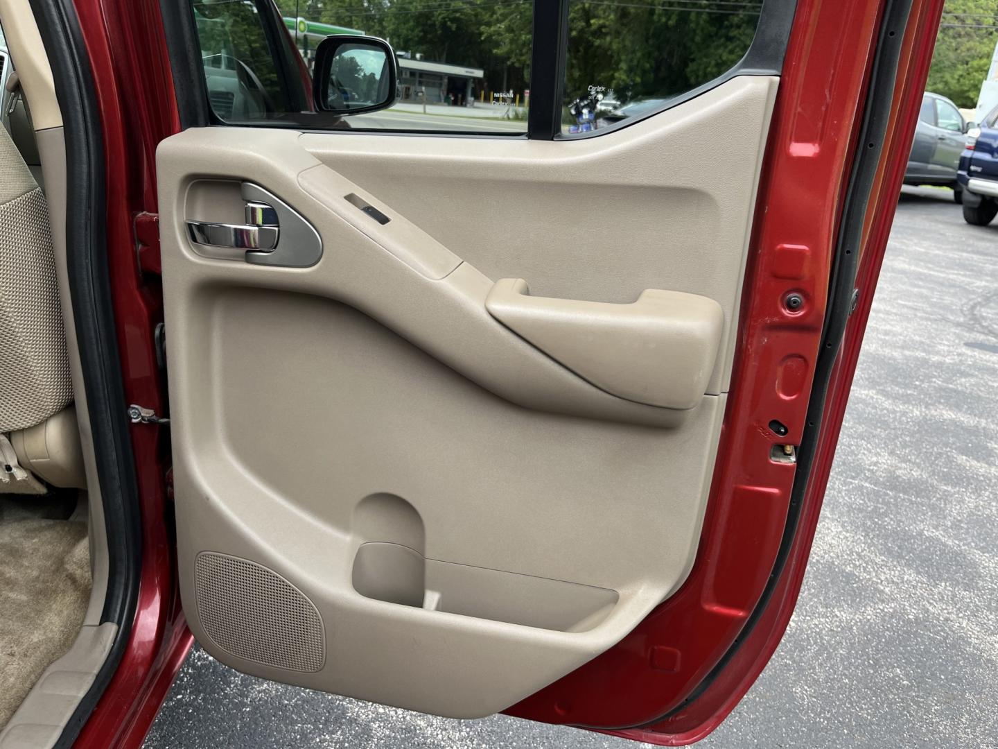 2016 Red /Gray Nissan Frontier SV Crew Cab 5AT 4WD (1N6AD0EV3GN) with an 4.0L V6 DOHC 24V engine, Automatic transmission, located at 11115 Chardon Rd. , Chardon, OH, 44024, (440) 214-9705, 41.580246, -81.241943 - 2016 Nissan Frontier SV Crew Cab 4WD – Reliable Midsize Truck with Strong V6 Power and Towing Capability! This 2016 Nissan Frontier SV Crew Cab 4WD is a tough, practical midsize truck that’s ready for work or weekend adventures. Powered by a proven 4.0L V6 engine producing 261 HP and 281 lb-ft- Photo#29