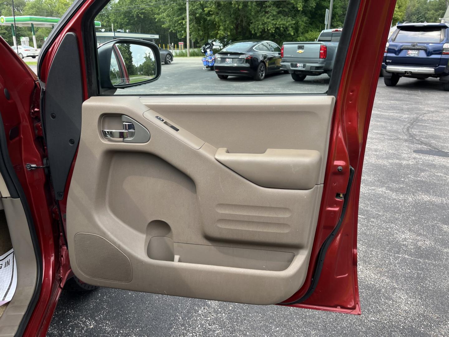 2016 Red /Gray Nissan Frontier SV Crew Cab 5AT 4WD (1N6AD0EV3GN) with an 4.0L V6 DOHC 24V engine, Automatic transmission, located at 11115 Chardon Rd. , Chardon, OH, 44024, (440) 214-9705, 41.580246, -81.241943 - 2016 Nissan Frontier SV Crew Cab 4WD – Reliable Midsize Truck with Strong V6 Power and Towing Capability! This 2016 Nissan Frontier SV Crew Cab 4WD is a tough, practical midsize truck that’s ready for work or weekend adventures. Powered by a proven 4.0L V6 engine producing 261 HP and 281 lb-ft- Photo#31