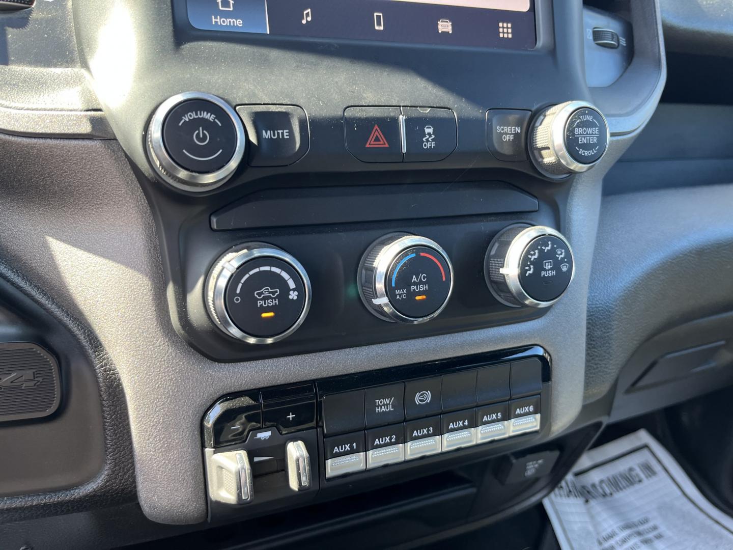 2024 Silver /Black RAM 2500 Tradesman Crew Cab SWB 4WD (3C6UR5CL9RG) with an 6.7L I6 OHV 24V TURBO DIESEL engine, Automatic transmission, located at 11115 Chardon Rd. , Chardon, OH, 44024, (440) 214-9705, 41.580246, -81.241943 - 2024 Ram 2500 Tradesman Crew Cab 4WD – Heavy-Duty Cummins Power with Massive Towing and One-Owner History! This 2024 Ram 2500 Tradesman Crew Cab 4WD is a tough, work-ready heavy-duty truck with impressive capability and one-owner history. Powered by the powerful 6.7L I6 Cummins engine producing 3- Photo#23