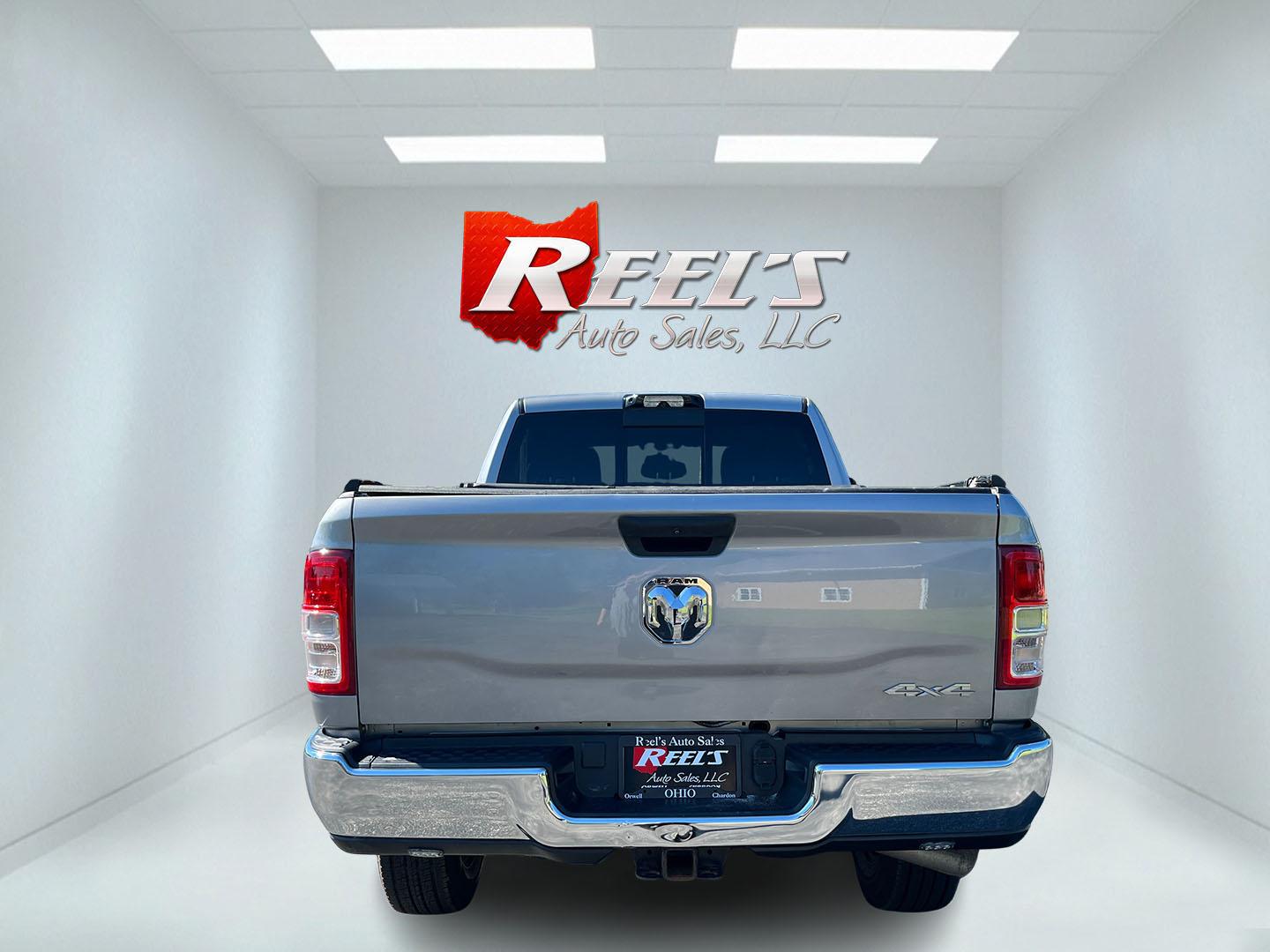 2024 Silver /Black RAM 2500 Tradesman Crew Cab SWB 4WD (3C6UR5CL9RG) with an 6.7L I6 OHV 24V TURBO DIESEL engine, Automatic transmission, located at 11115 Chardon Rd. , Chardon, OH, 44024, (440) 214-9705, 41.580246, -81.241943 - 2024 Ram 2500 Tradesman Crew Cab 4WD – Heavy-Duty Cummins Power with Massive Towing and One-Owner History! This 2024 Ram 2500 Tradesman Crew Cab 4WD is a tough, work-ready heavy-duty truck with impressive capability and one-owner history. Powered by the powerful 6.7L I6 Cummins engine producing 3- Photo#8