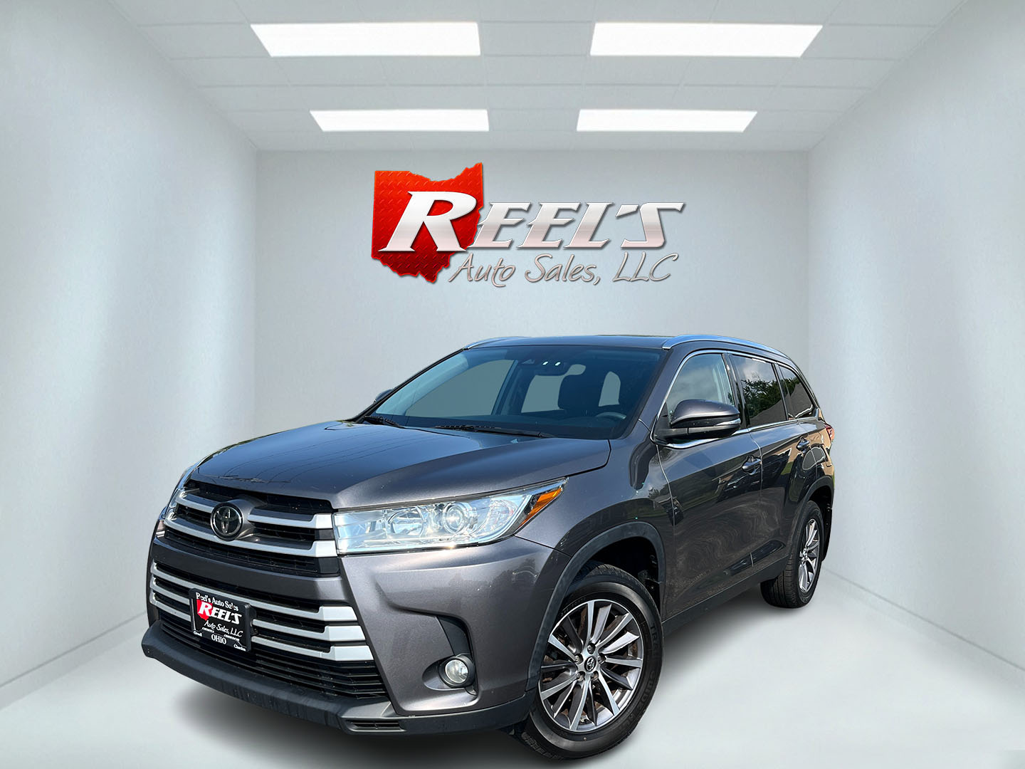 photo of 2019 Toyota Highlander XLE AWD V6