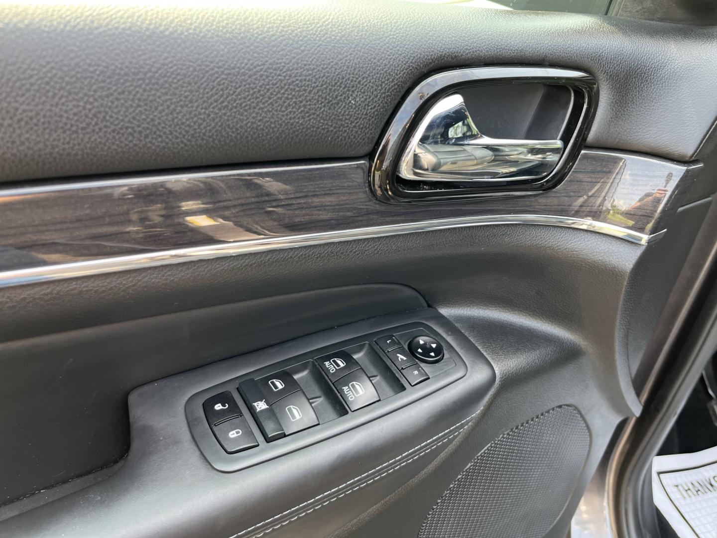 2020 Gray /Black Jeep Grand Cherokee Overland 4WD (1C4RJFCG7LC) with an 3.6L V6 DOHC 24V engine, Automatic transmission, located at 11115 Chardon Rd. , Chardon, OH, 44024, (440) 214-9705, 41.580246, -81.241943 - 2020 Jeep Grand Cherokee Overland 4WD – Refined Capability with Premium Comfort This 2020 Jeep Grand Cherokee Overland sits near the top of the lineup for a reason. The 3.6L Pentastar V6 and 8-speed automatic deliver smooth, capable power, while the advanced Quadra-Trac II 4WD, Quadra-Lift air su- Photo#18