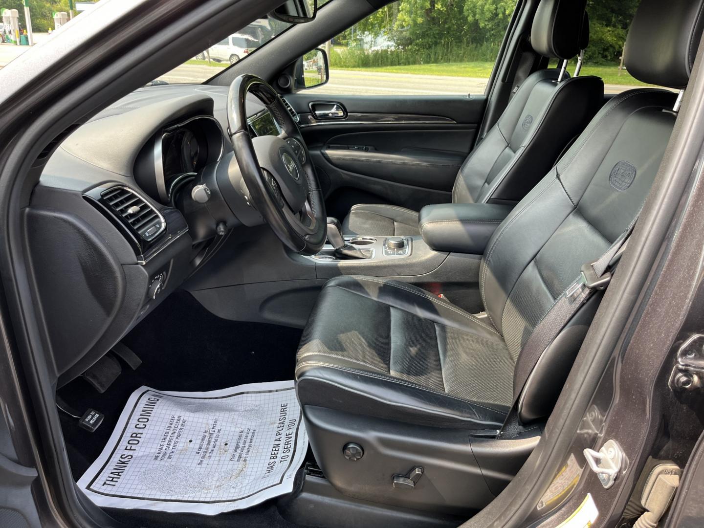 2020 Gray /Black Jeep Grand Cherokee Overland 4WD (1C4RJFCG7LC) with an 3.6L V6 DOHC 24V engine, Automatic transmission, located at 11115 Chardon Rd. , Chardon, OH, 44024, (440) 214-9705, 41.580246, -81.241943 - 2020 Jeep Grand Cherokee Overland 4WD – Refined Capability with Premium Comfort This 2020 Jeep Grand Cherokee Overland sits near the top of the lineup for a reason. The 3.6L Pentastar V6 and 8-speed automatic deliver smooth, capable power, while the advanced Quadra-Trac II 4WD, Quadra-Lift air su- Photo#19