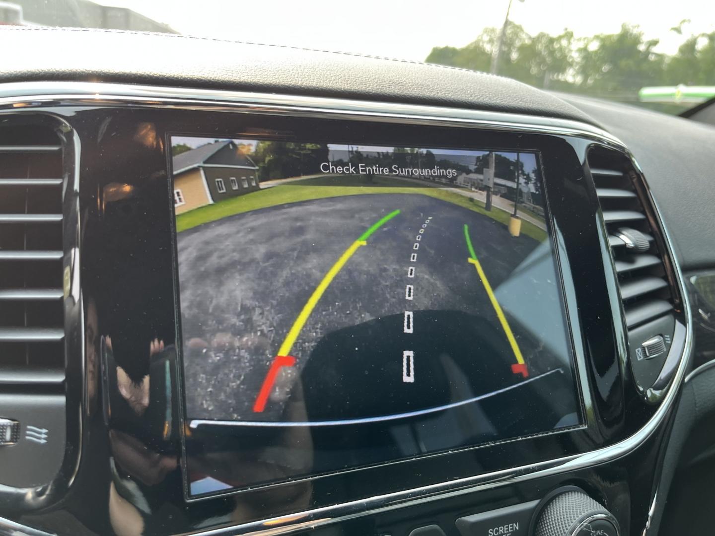 2020 Gray /Black Jeep Grand Cherokee Overland 4WD (1C4RJFCG7LC) with an 3.6L V6 DOHC 24V engine, Automatic transmission, located at 11115 Chardon Rd. , Chardon, OH, 44024, (440) 214-9705, 41.580246, -81.241943 - 2020 Jeep Grand Cherokee Overland 4WD – Refined Capability with Premium Comfort This 2020 Jeep Grand Cherokee Overland sits near the top of the lineup for a reason. The 3.6L Pentastar V6 and 8-speed automatic deliver smooth, capable power, while the advanced Quadra-Trac II 4WD, Quadra-Lift air su- Photo#26