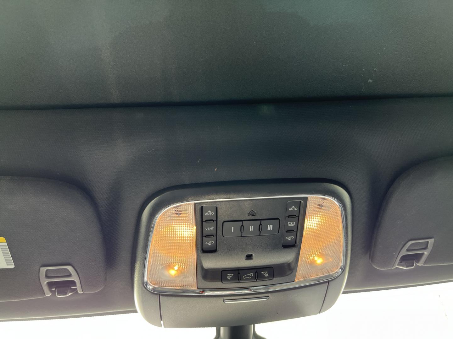 2020 Gray /Black Jeep Grand Cherokee Overland 4WD (1C4RJFCG7LC) with an 3.6L V6 DOHC 24V engine, Automatic transmission, located at 11115 Chardon Rd. , Chardon, OH, 44024, (440) 214-9705, 41.580246, -81.241943 - 2020 Jeep Grand Cherokee Overland 4WD – Refined Capability with Premium Comfort This 2020 Jeep Grand Cherokee Overland sits near the top of the lineup for a reason. The 3.6L Pentastar V6 and 8-speed automatic deliver smooth, capable power, while the advanced Quadra-Trac II 4WD, Quadra-Lift air su- Photo#34
