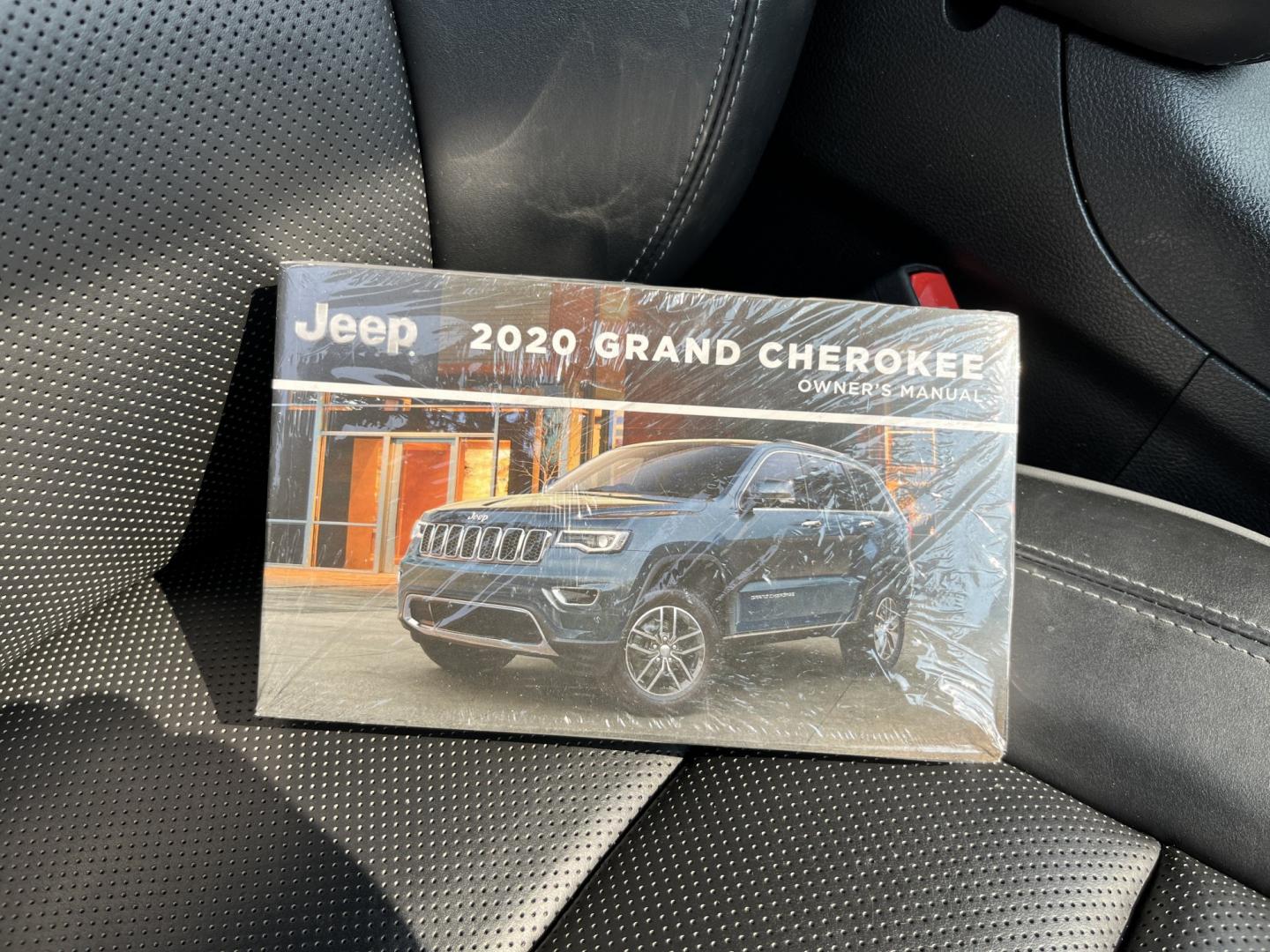 2020 Gray /Black Jeep Grand Cherokee Overland 4WD (1C4RJFCG7LC) with an 3.6L V6 DOHC 24V engine, Automatic transmission, located at 11115 Chardon Rd. , Chardon, OH, 44024, (440) 214-9705, 41.580246, -81.241943 - 2020 Jeep Grand Cherokee Overland 4WD – Refined Capability with Premium Comfort This 2020 Jeep Grand Cherokee Overland sits near the top of the lineup for a reason. The 3.6L Pentastar V6 and 8-speed automatic deliver smooth, capable power, while the advanced Quadra-Trac II 4WD, Quadra-Lift air su- Photo#41