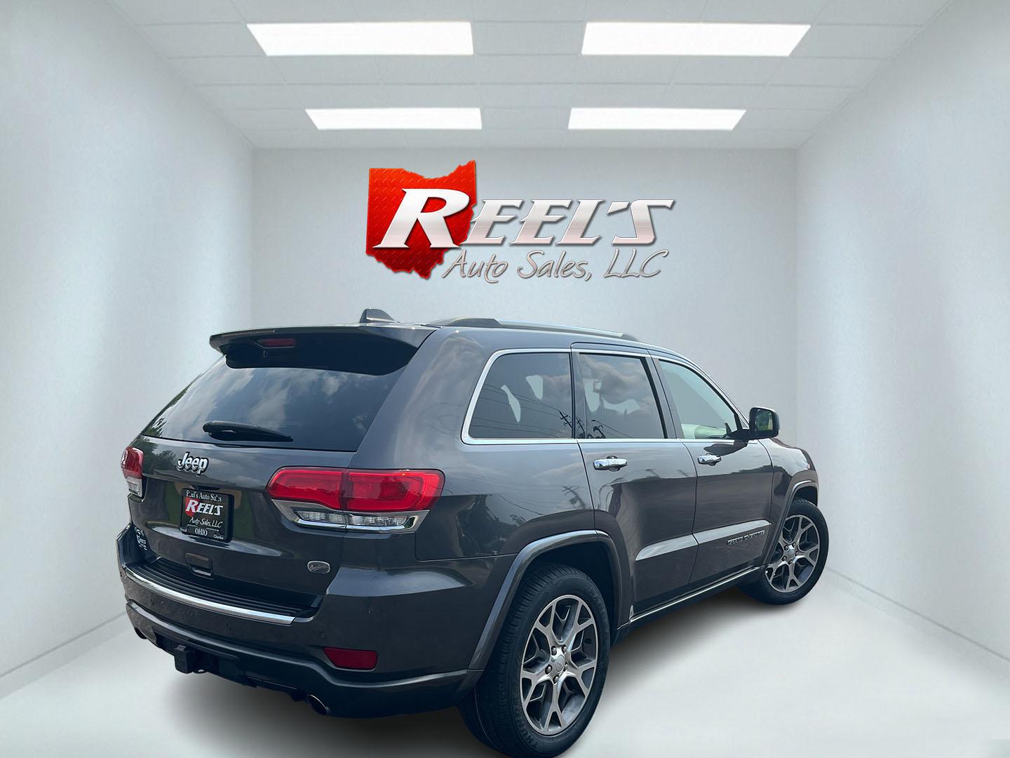 2020 Gray /Black Jeep Grand Cherokee Overland 4WD (1C4RJFCG7LC) with an 3.6L V6 DOHC 24V engine, Automatic transmission, located at 11115 Chardon Rd. , Chardon, OH, 44024, (440) 214-9705, 41.580246, -81.241943 - 2020 Jeep Grand Cherokee Overland 4WD – Refined Capability with Premium Comfort This 2020 Jeep Grand Cherokee Overland sits near the top of the lineup for a reason. The 3.6L Pentastar V6 and 8-speed automatic deliver smooth, capable power, while the advanced Quadra-Trac II 4WD, Quadra-Lift air su- Photo#7