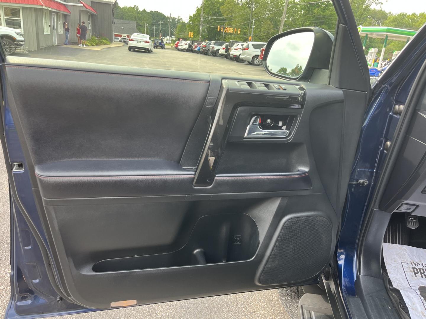 2021 Blue /Black Toyota 4Runner TRD Off-road Premium 4WD (JTERU5JR0M5) with an 4.0L V6 DOHC 24V engine, Automatic transmission, located at 11115 Chardon Rd. , Chardon, OH, 44024, (440) 214-9705, 41.580246, -81.241943- Photo#16