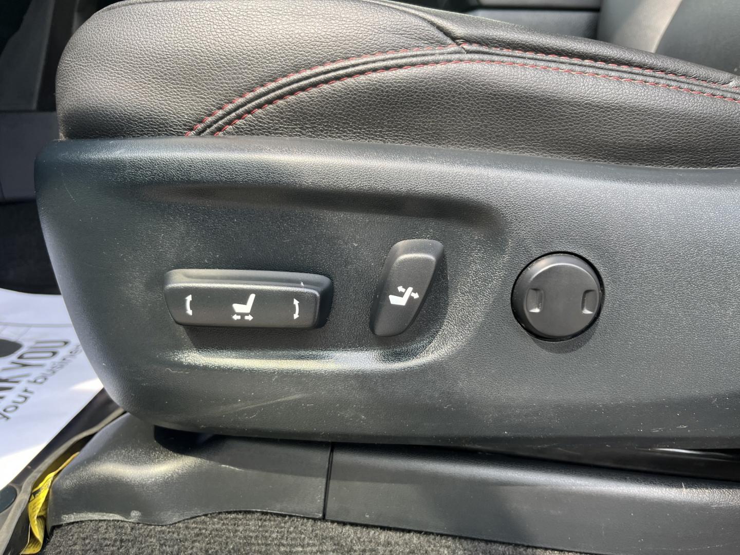 2021 Blue /Black Toyota 4Runner TRD Off-road Premium 4WD (JTERU5JR0M5) with an 4.0L V6 DOHC 24V engine, Automatic transmission, located at 11115 Chardon Rd. , Chardon, OH, 44024, (440) 214-9705, 41.580246, -81.241943- Photo#19