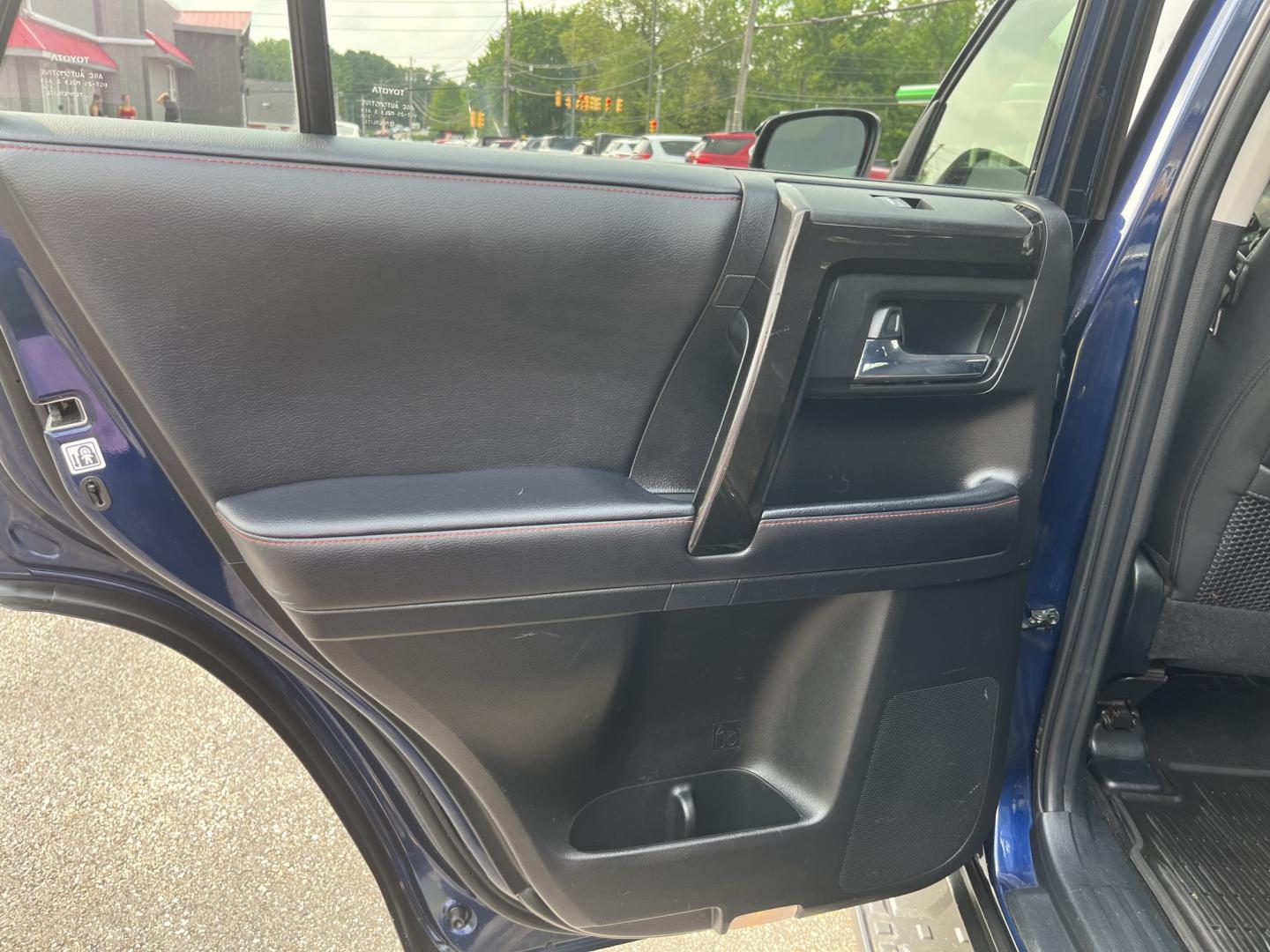 2021 Blue /Black Toyota 4Runner TRD Off-road Premium 4WD (JTERU5JR0M5) with an 4.0L V6 DOHC 24V engine, Automatic transmission, located at 11115 Chardon Rd. , Chardon, OH, 44024, (440) 214-9705, 41.580246, -81.241943- Photo#30