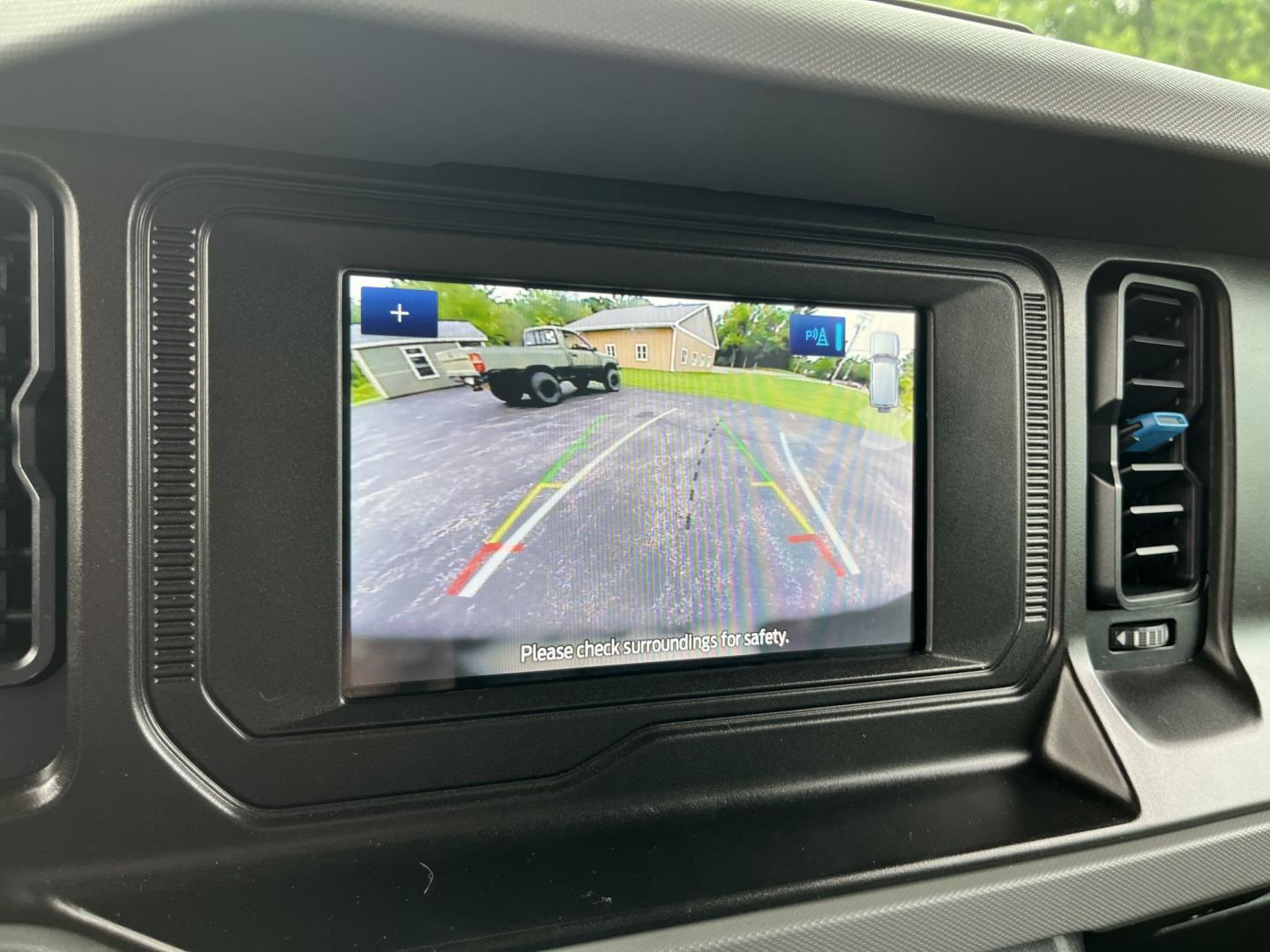 2023 Gray /Black Ford Bronco Black Diamond 4-Door (1FMDE5BH5PL) with an 2.3L I4 Turbo engine, Automatic transmission, located at 11115 Chardon Rd. , Chardon, OH, 44024, (440) 214-9705, 41.580246, -81.241943 - 2023 Ford Bronco Black Diamond 4WD – Rugged Off-Road Icon with Turbo Power and Modern Features! This 2023 Ford Bronco Black Diamond 4WD is a capable and adventure-ready SUV that offers serious off-road performance and everyday usability. Powered by a responsive 2.3L Turbocharged EcoBoost I4 engin- Photo#24