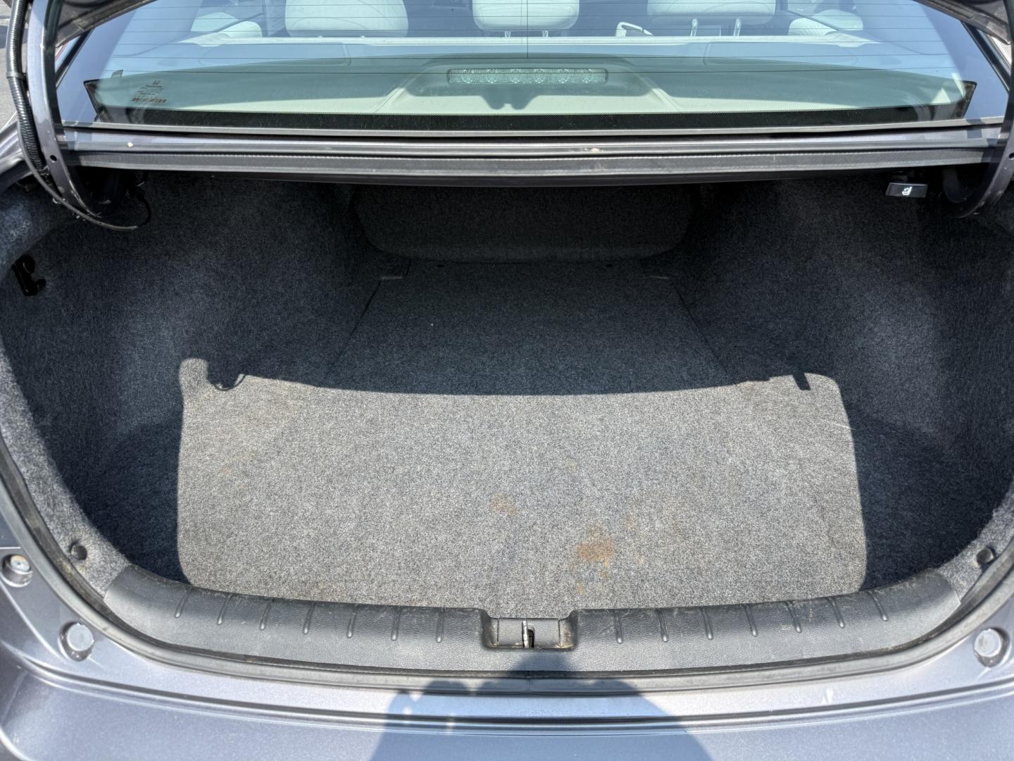 2017 Gray /Gray Honda Accord LX Sedan CVT (1HGCR2F31HA) with an 2.4L I4 DOHC 16V engine, Automatic transmission, located at 547 E. Main St., Orwell, OH, 44076, (440) 437-5893, 41.535435, -80.847855 - 2017 Honda Accord LX – Smooth, Efficient, and Built to Make Every Drive Easier There’s a reason so many people trust the Accord year after year. This 2017 Honda Accord LX continues that tradition with a refined 2.4L K24 engine that delivers an impressive 36 MPG highway. Switch between ECO Mode- Photo#21