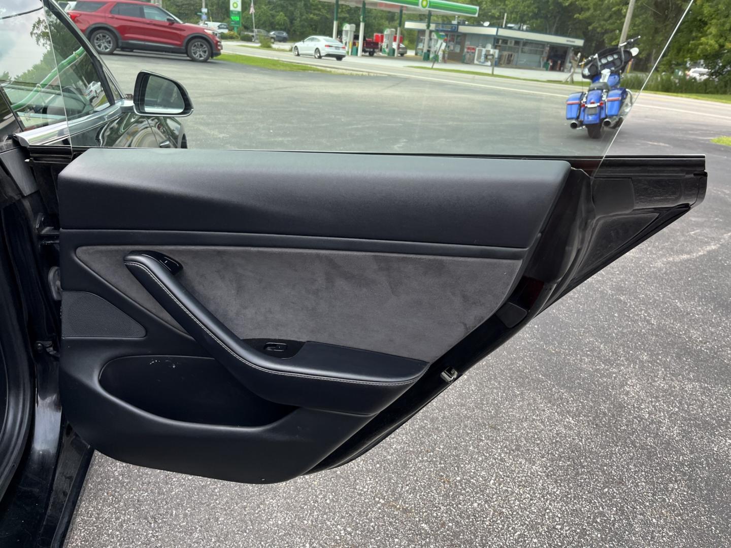 2018 Black /Black Tesla Model 3 Long Range AWD (5YJ3E1EB3JF) with an ELECTRIC engine, 1A transmission, located at 11115 Chardon Rd. , Chardon, OH, 44024, (440) 214-9705, 41.580246, -81.241943- Photo#17