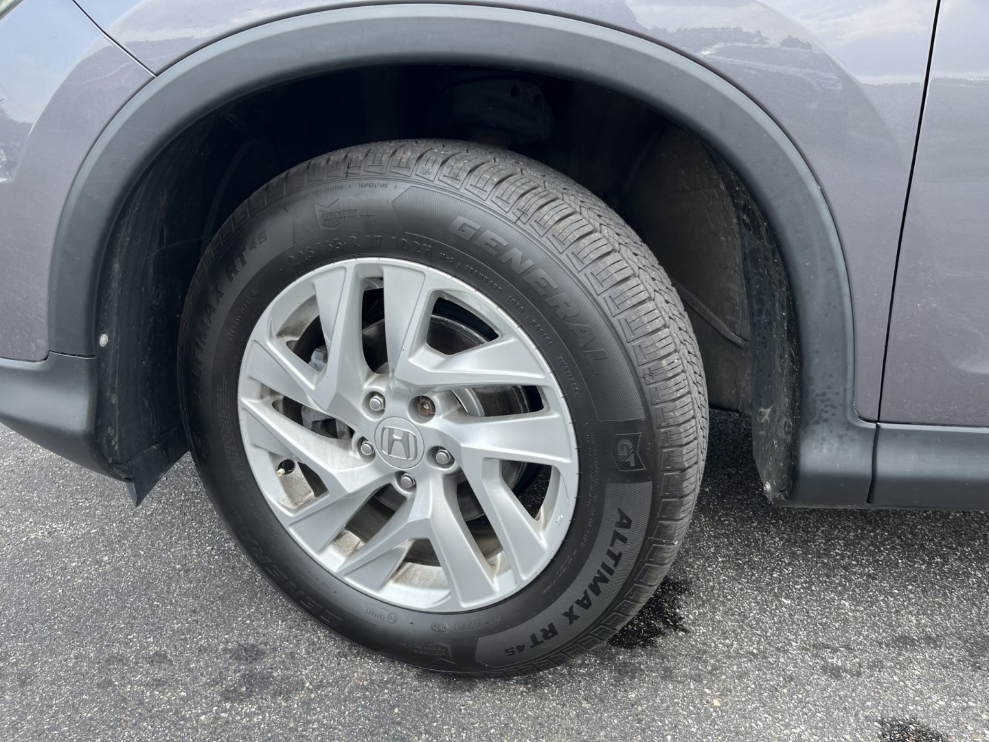 2015 Gray /Gray Honda CR-V EX 4WD (5J6RM4H56FL) with an 2.4L I4 DOHC 16V engine, Automatic transmission, located at 11115 Chardon Rd. , Chardon, OH, 44024, (440) 214-9705, 41.580246, -81.241943 - 2015 Honda CR-V EX AWD – The Compact SUV That Quietly Earns Your Trust Some vehicles just make everyday life feel easier. This 2015 Honda CR-V EX AWD is one of them. With its reliable 2.4L K24 engine, available ECO Mode, and capable AWD, it delivers confident all-weather performance and a strong- Photo#13
