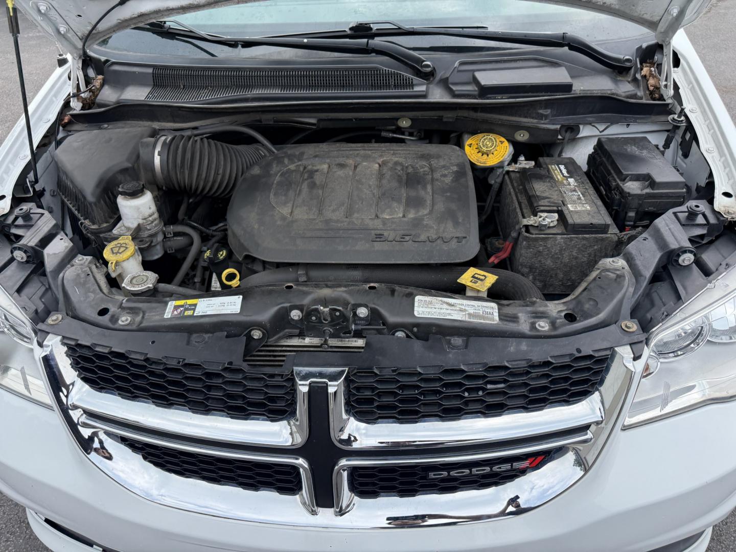 2019 White /Black Dodge Grand Caravan SXT (2C4RDGCGXKR) with an 3.6L V6 DOHC 24V engine, Automatic transmission, located at 547 E. Main St., Orwell, OH, 44076, (440) 437-5893, 41.535435, -80.847855 - 2019 Dodge Grand Caravan SXT – The Family Hauler That Makes Every Trip Easier Family life is busy enough. This 2019 Dodge Grand Caravan SXT is built to make the miles feel lighter. Under the hood, the proven 3.6L Pentastar V6 paired with a smooth 6-speed automatic and flex-fuel capability deliver- Photo#7