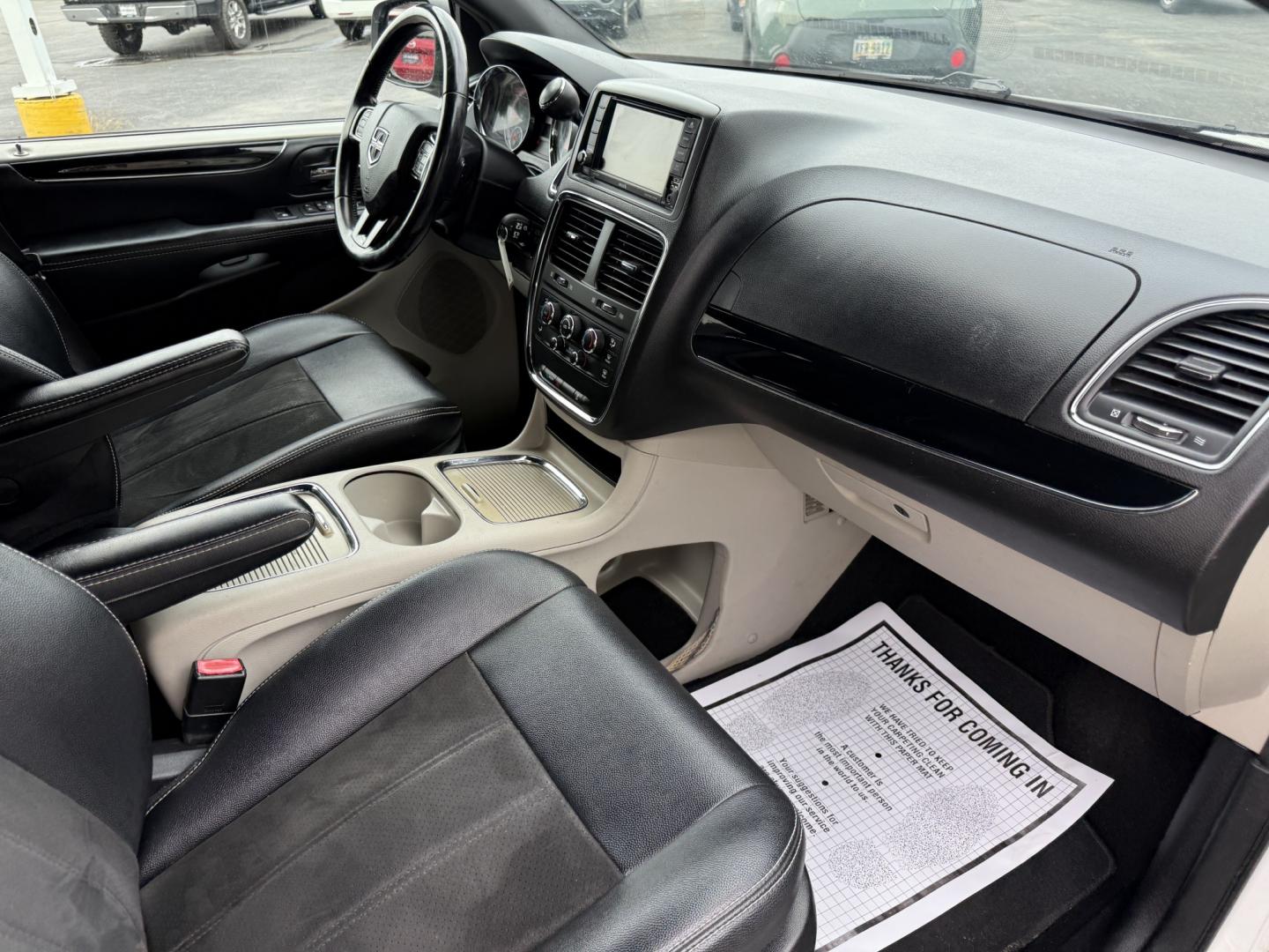 2019 White /Black Dodge Grand Caravan SXT (2C4RDGCGXKR) with an 3.6L V6 DOHC 24V engine, Automatic transmission, located at 547 E. Main St., Orwell, OH, 44076, (440) 437-5893, 41.535435, -80.847855 - 2019 Dodge Grand Caravan SXT – The Family Hauler That Makes Every Trip Easier Family life is busy enough. This 2019 Dodge Grand Caravan SXT is built to make the miles feel lighter. Under the hood, the proven 3.6L Pentastar V6 paired with a smooth 6-speed automatic and flex-fuel capability deliver- Photo#38