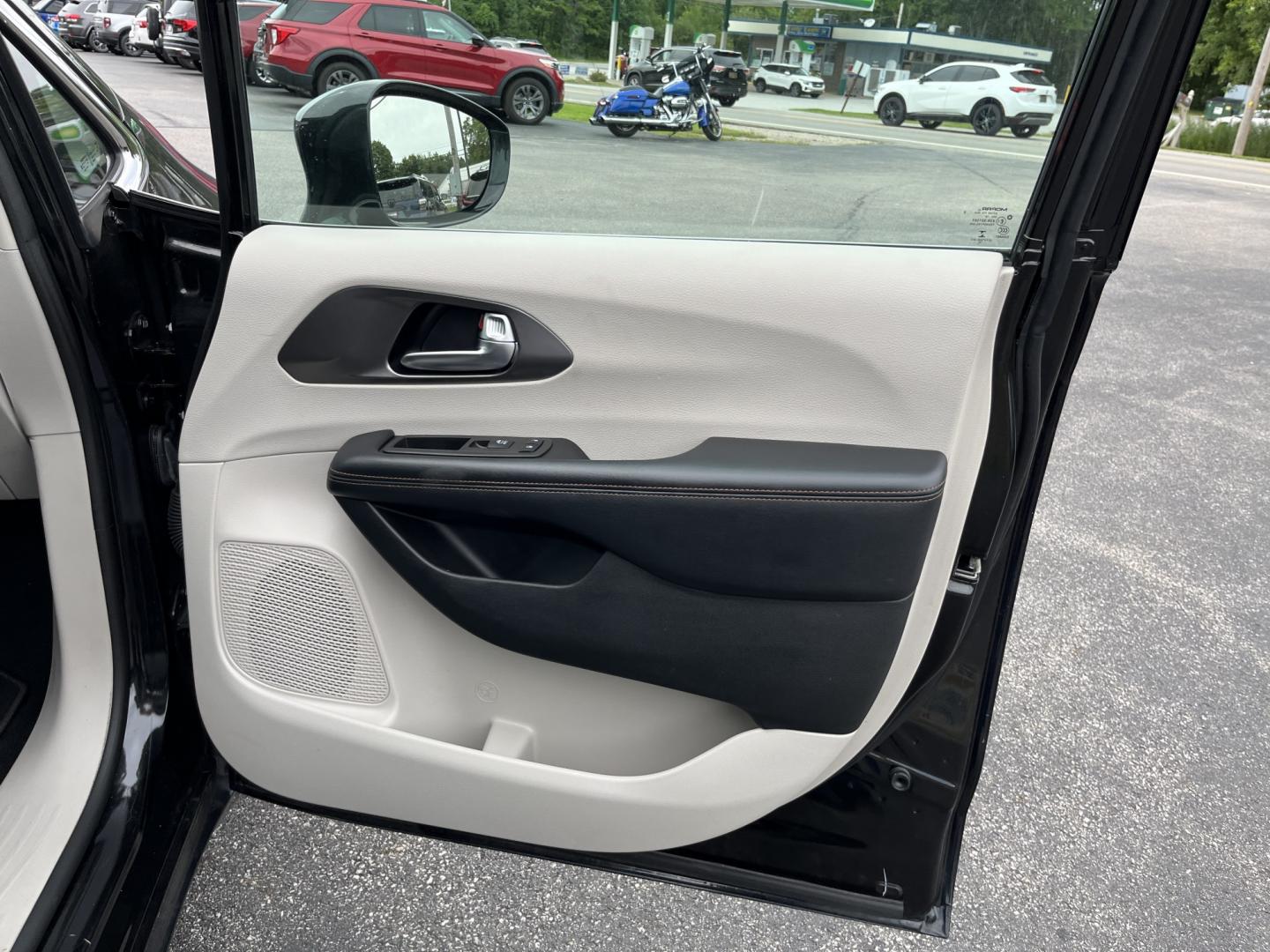 2020 Black /Black Chrysler Pacifica Touring-L Plus (2C4RC1EGXLR) with an 3.6L V6 DOHC 24V engine, Automatic transmission, located at 11115 Chardon Rd. , Chardon, OH, 44024, (440) 214-9705, 41.580246, -81.241943 - 2020 Chrysler Pacifica Touring L Plus – Family-Ready Comfort with Premium Features If you’re looking for a minivan that makes long drives and daily routines easier, this 2020 Chrysler Pacifica Touring L Plus is a strong choice. The smooth 3.6L Pentastar V6 and 9-speed automatic deliver reliable- Photo#33