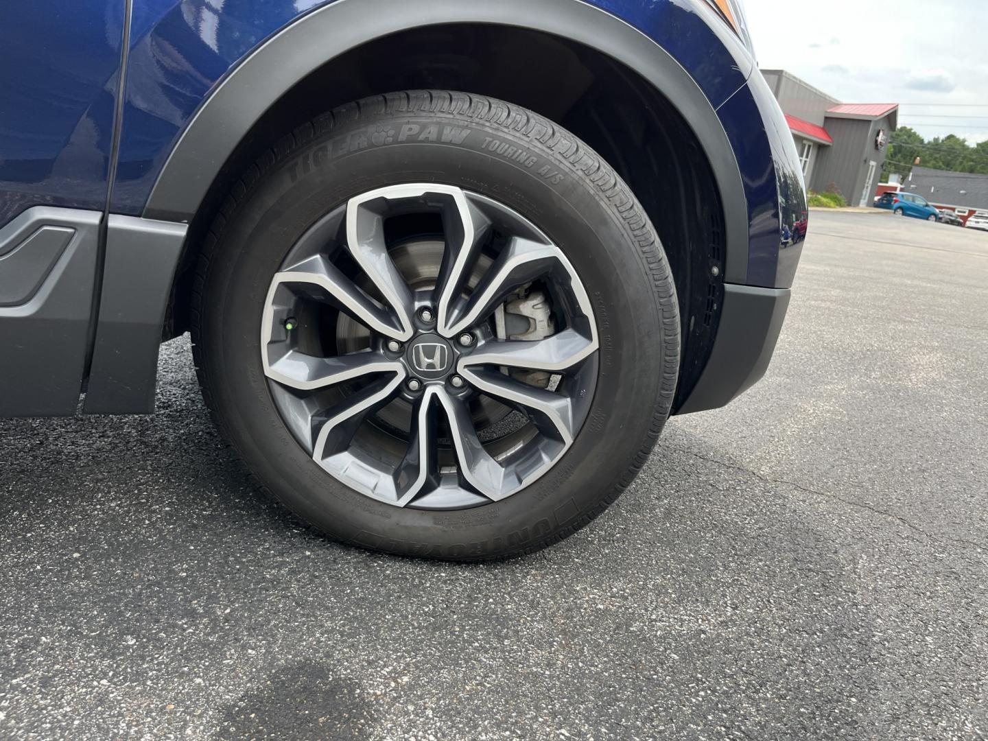 2022 Blue Honda CR-V Hybrid EX-L (5J6RT6H84NL) with an 2.0L I4 DOHC 16V HYBRID engine, Automatic transmission, located at 11115 Chardon Rd. , Chardon, OH, 44024, (440) 214-9705, 41.580246, -81.241943- Photo#4