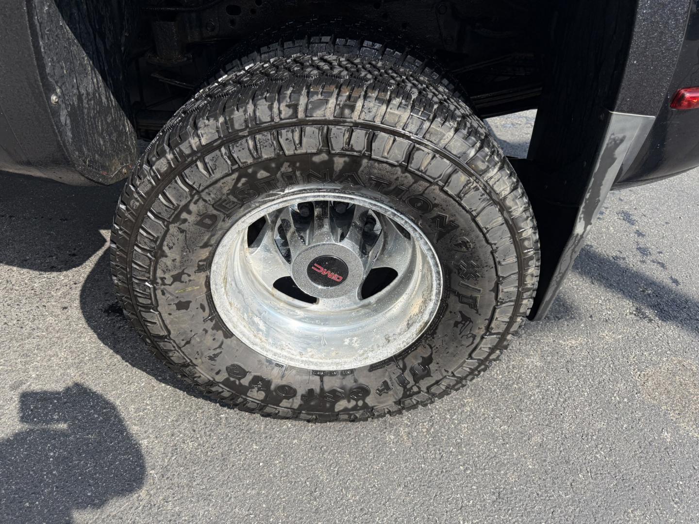 2019 Black /Black GMC Sierra 3500HD Denali Crew Cab 4WD (1GT42WEY7KF) with an 6.6L V8 OHV 16 Turbo DIESEL engine, Automatic transmission, located at 547 E. Main St., Orwell, OH, 44076, (440) 437-5893, 41.535435, -80.847855- Photo#31