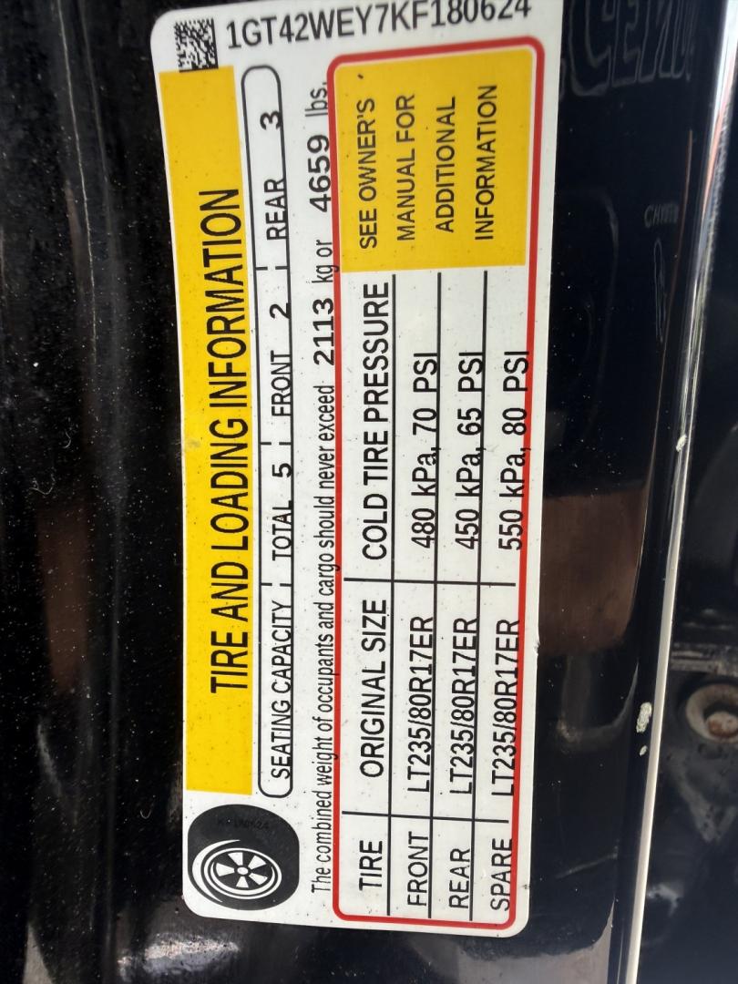 2019 Black /Black GMC Sierra 3500HD Denali Crew Cab 4WD (1GT42WEY7KF) with an 6.6L V8 OHV 16 Turbo DIESEL engine, Automatic transmission, located at 547 E. Main St., Orwell, OH, 44076, (440) 437-5893, 41.535435, -80.847855- Photo#34